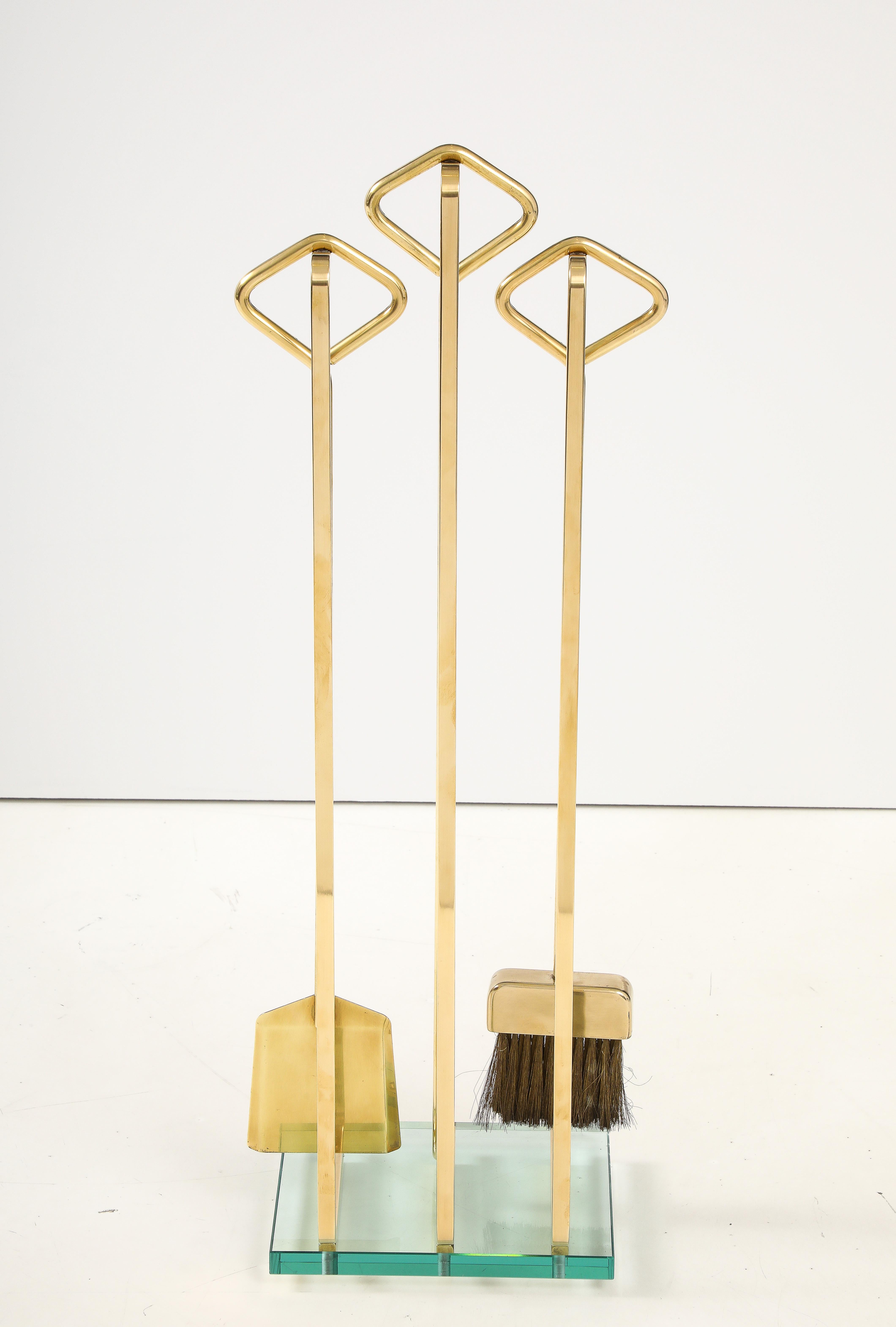 Modernistisches italienisches Kaminbesteck aus Messing und Glas von Fontana Arte im Angebot 5