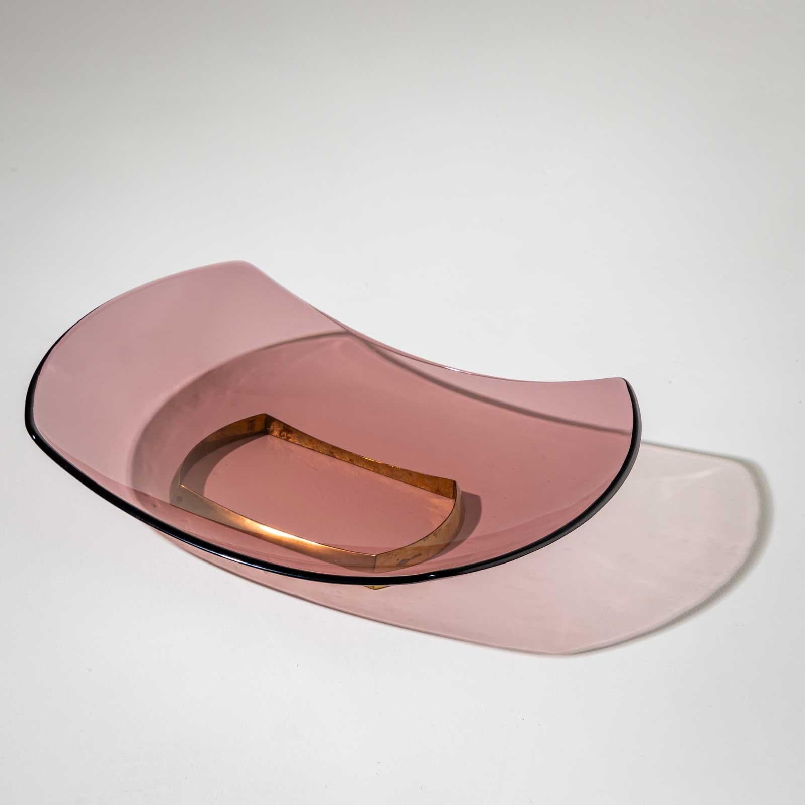 Fontana Arte Centerpiece in Rosé Glass and Brass, Italy, c. 1956 For Sale 3