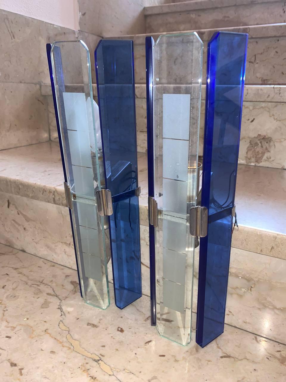 Fontana Arte Paar blau gefärbtes Glas  vintage-Design der 1960er Jahre (2 Lautsprecher). (Moderne der Mitte des Jahrhunderts) im Angebot