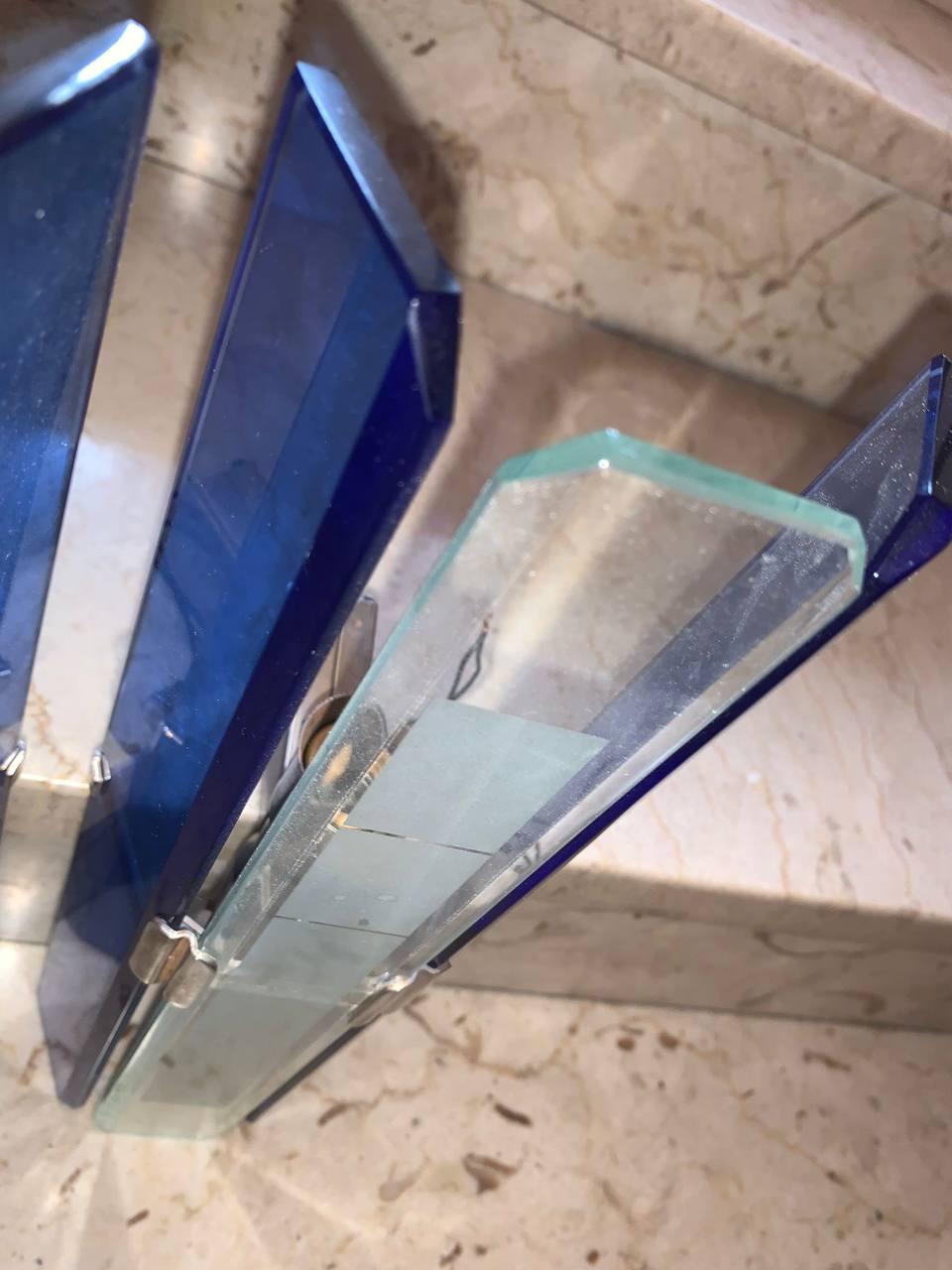 Fontana Arte Paar blau gefärbtes Glas  vintage-Design der 1960er Jahre (2 Lautsprecher). im Zustand „Gut“ im Angebot in Palermo, IT