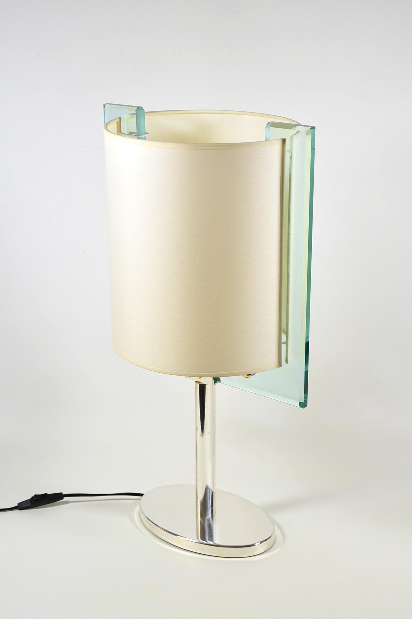 Fontana Arte Crystal and Silver Plate Table Lamp by Nathalie Grenon In Good Condition For Sale In Rome, IT