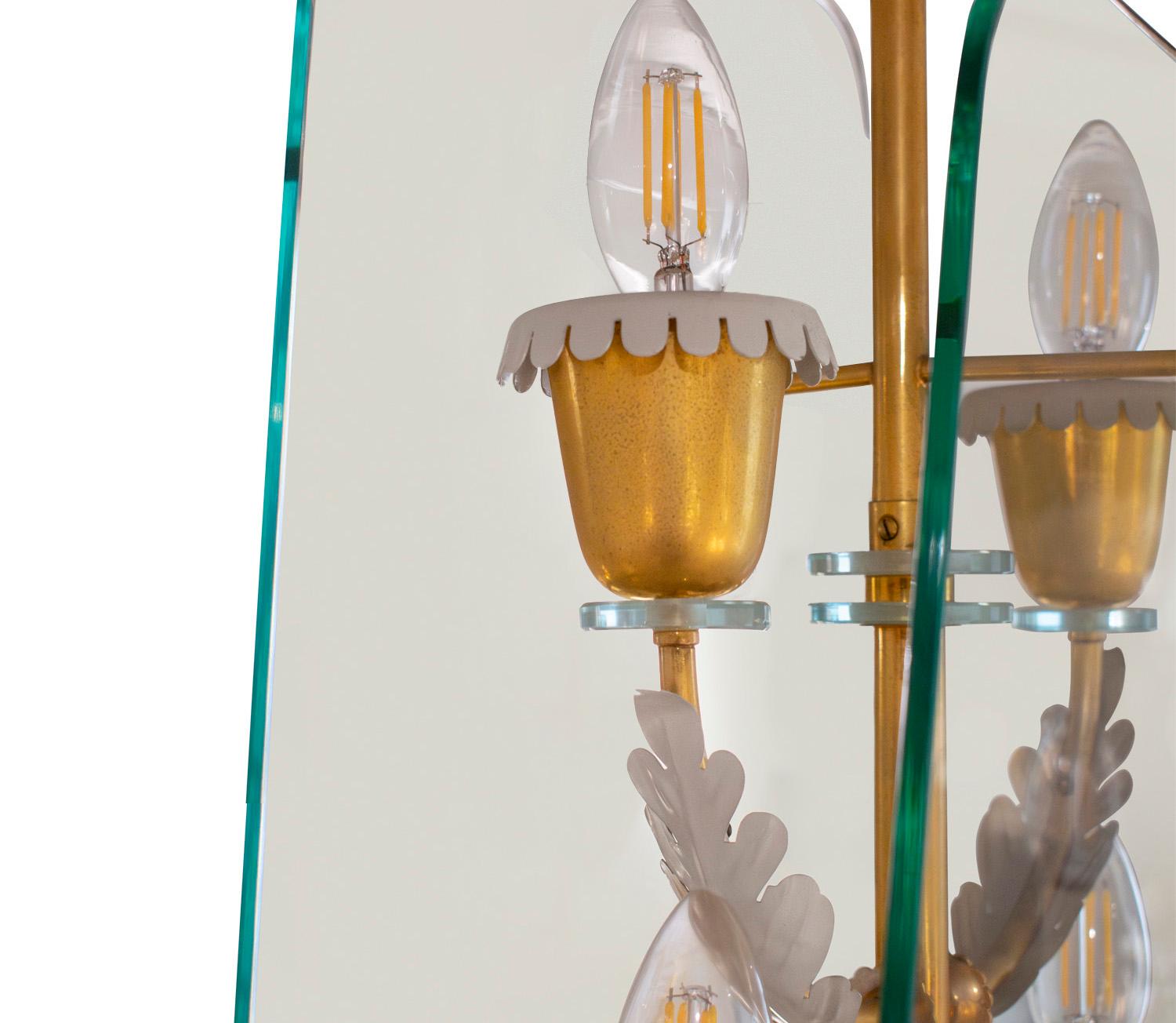 Fontana Arte Elegant 4-Light Glass and Brass Chandelier 1940s In Excellent Condition For Sale In New York, NY
