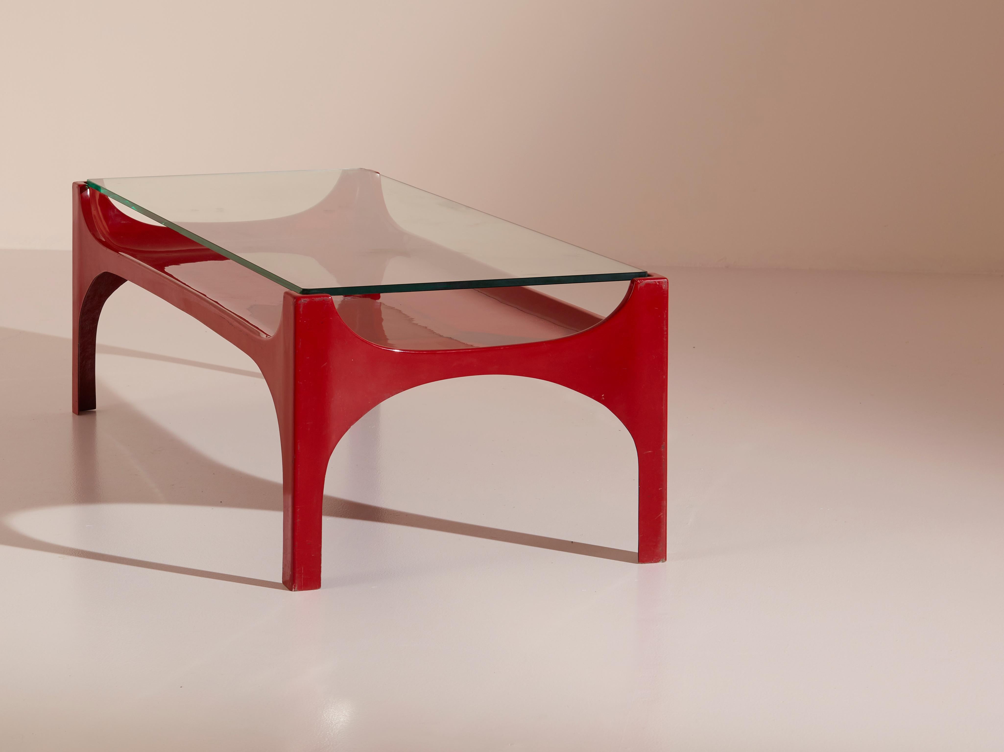 Fontana Arte fiberglass and glass coffee table model 2542, Italy, 1960s For Sale 2