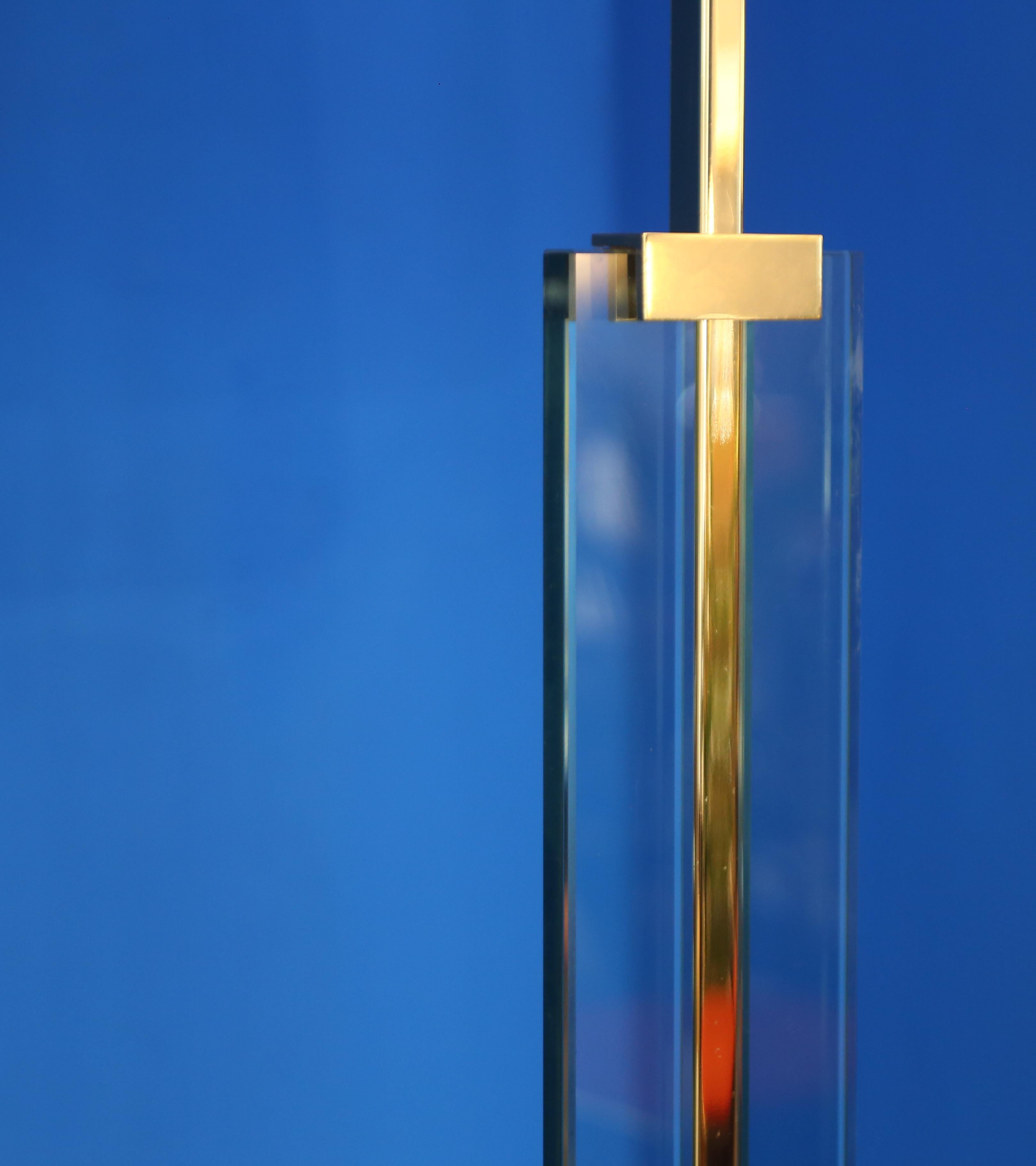 Lámpara de pie Fontana Arte de cristal y latón de los años 60 Moderno en venta