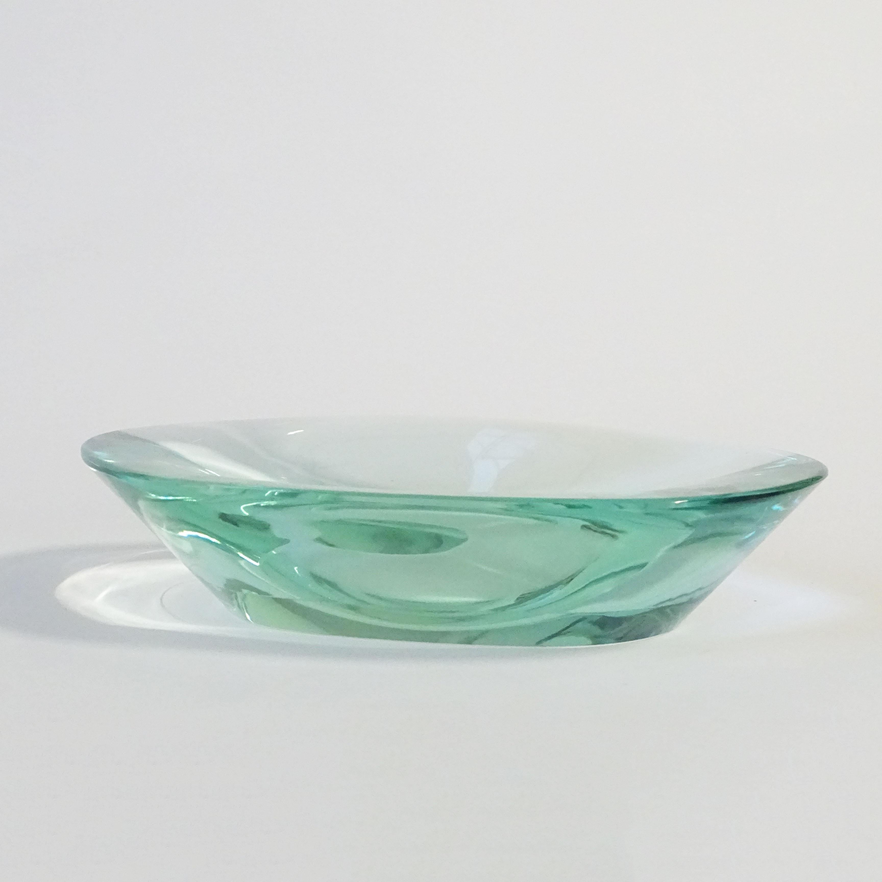 Glass Fontana Arte freeform glass ashtray, Italy 1950s For Sale
