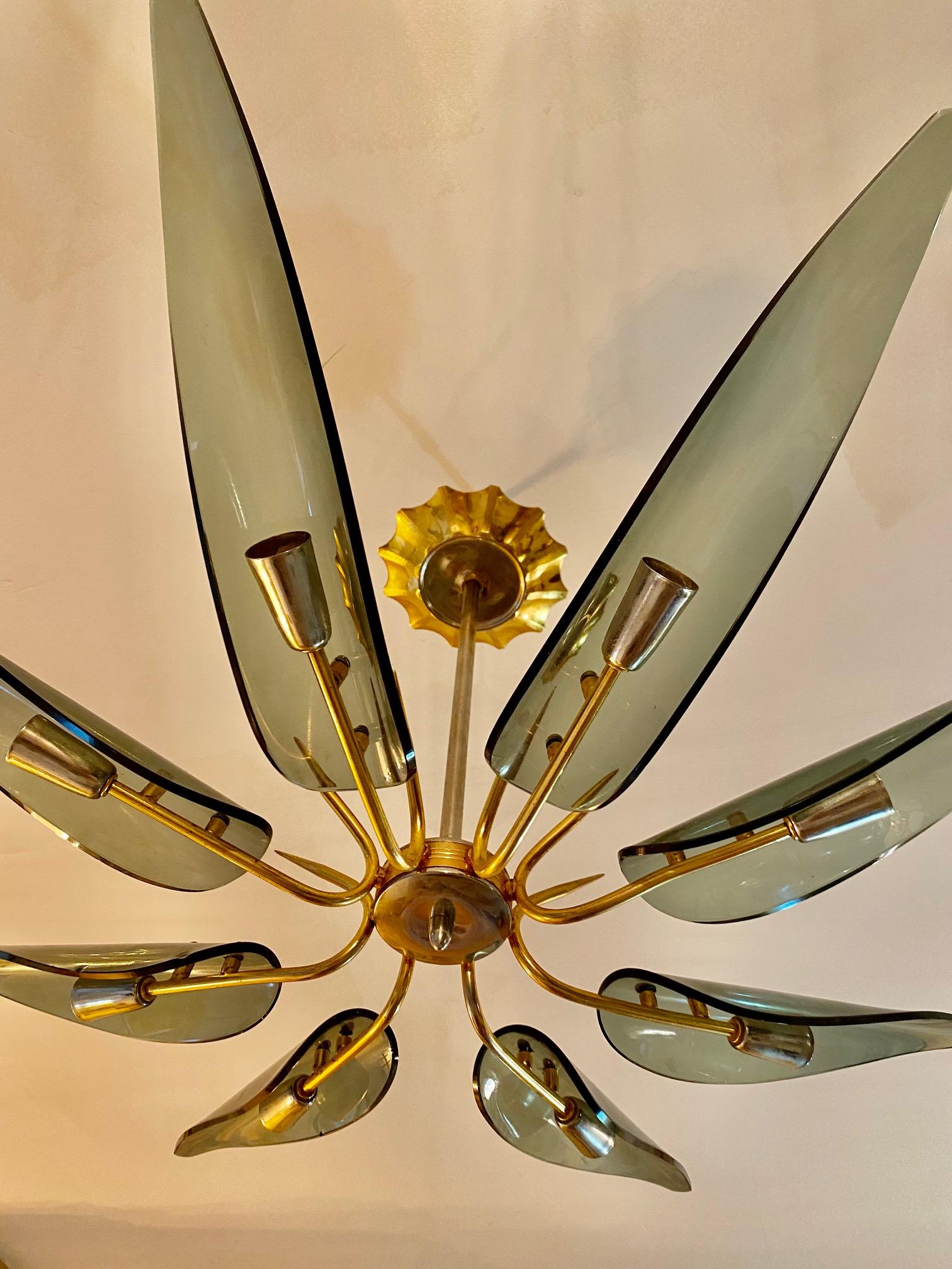 Italian Fontana Arte Attr Glass Chandelier 8 Leaves gilt gold , italie 1960 For Sale