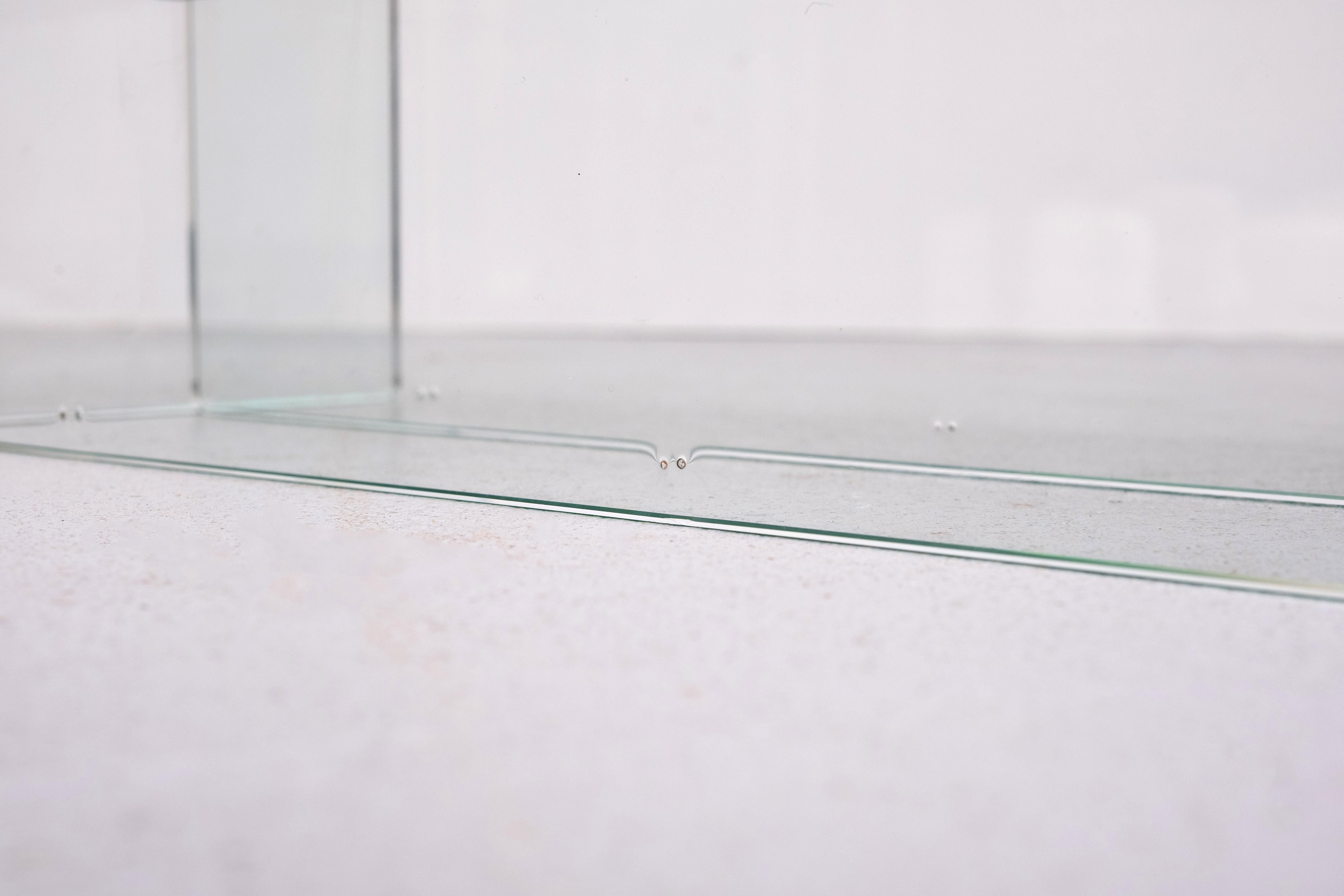 Verre Table basse en verre Fontana Arte 1970 Italie en vente