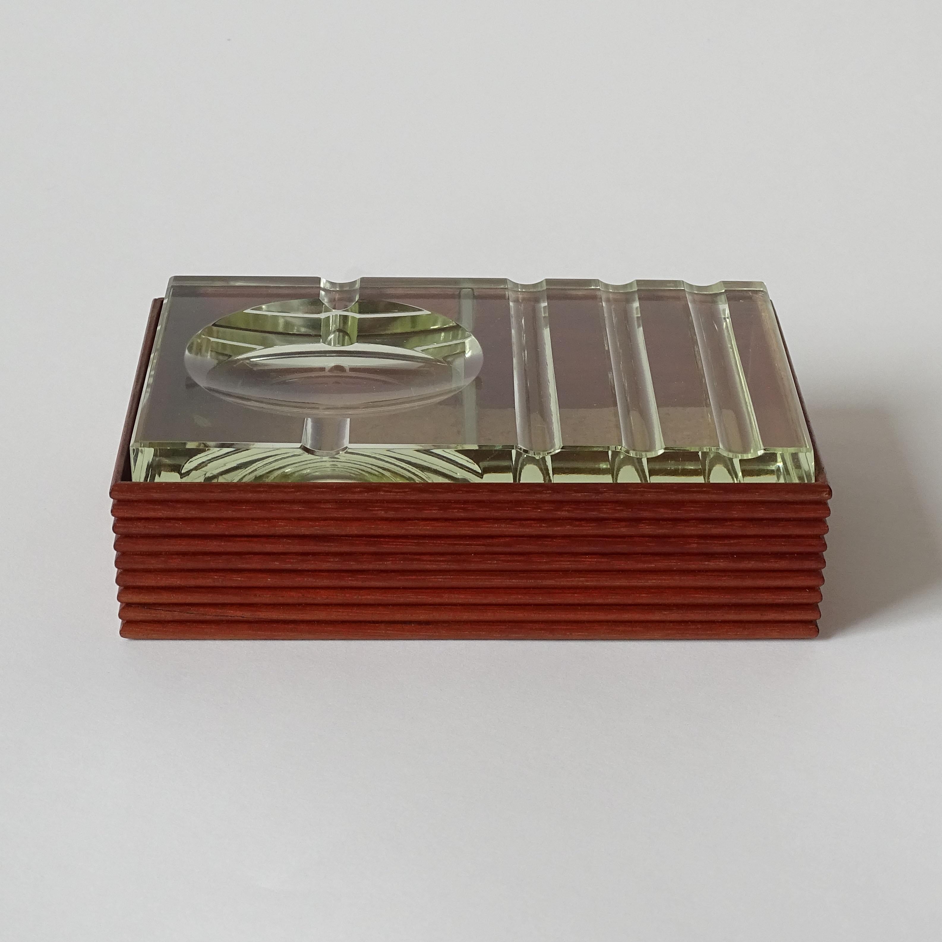 Mid-Century Modern Fontana Arte Glass Cork and Wood Smokers Cigarette Box, Italy, 1950s For Sale