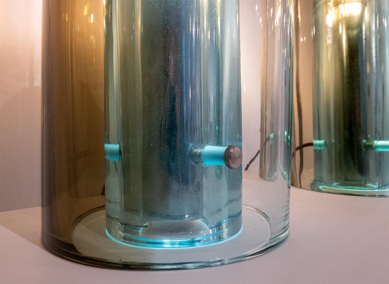 Fin du 20e siècle FONTANA ARTE Superbe paire de lampes à fuseau en verre plaqué argent 1970 en vente