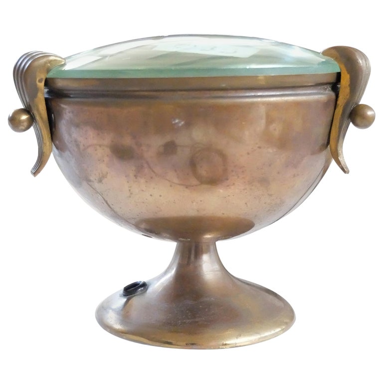 Fontana Arte, Italian Classic Goblet Brass Table Lamp, 1940s For Sale