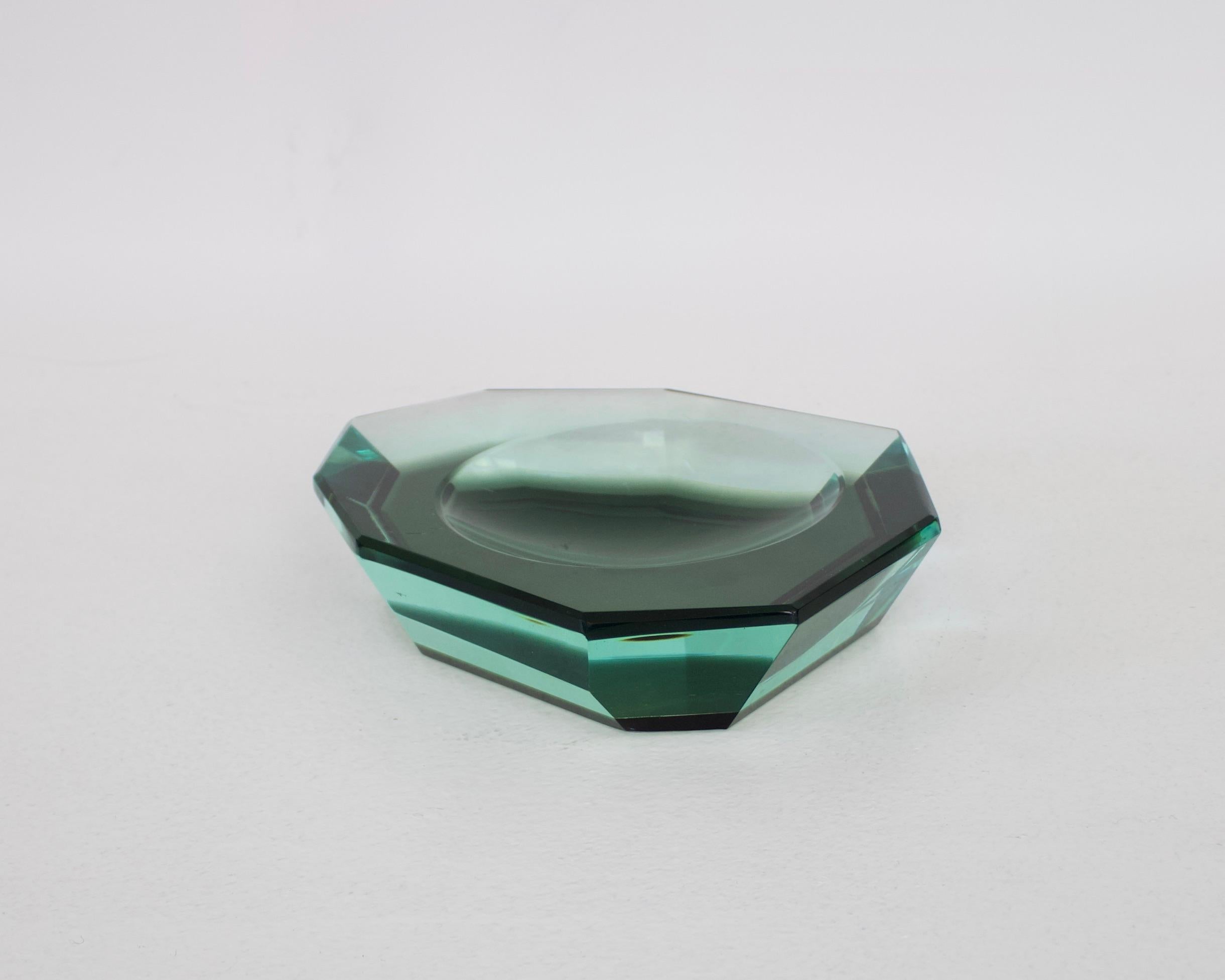 Max Ingrand for Fontana Arte Italian Nine Facets Glass Dish, circa 1950 For Sale 9