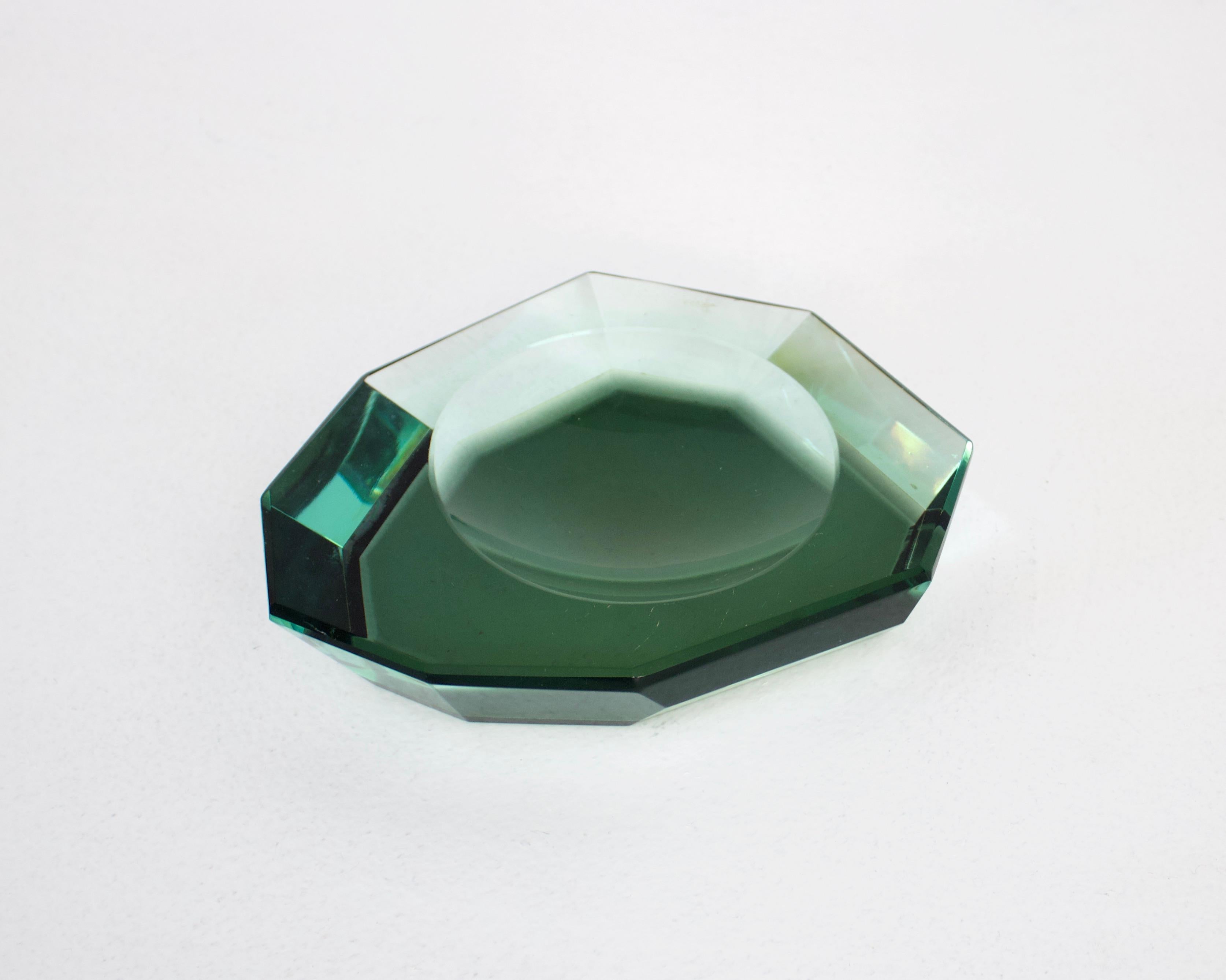 Faceted Max Ingrand for Fontana Arte Italian Nine Facets Glass Dish, circa 1950 For Sale