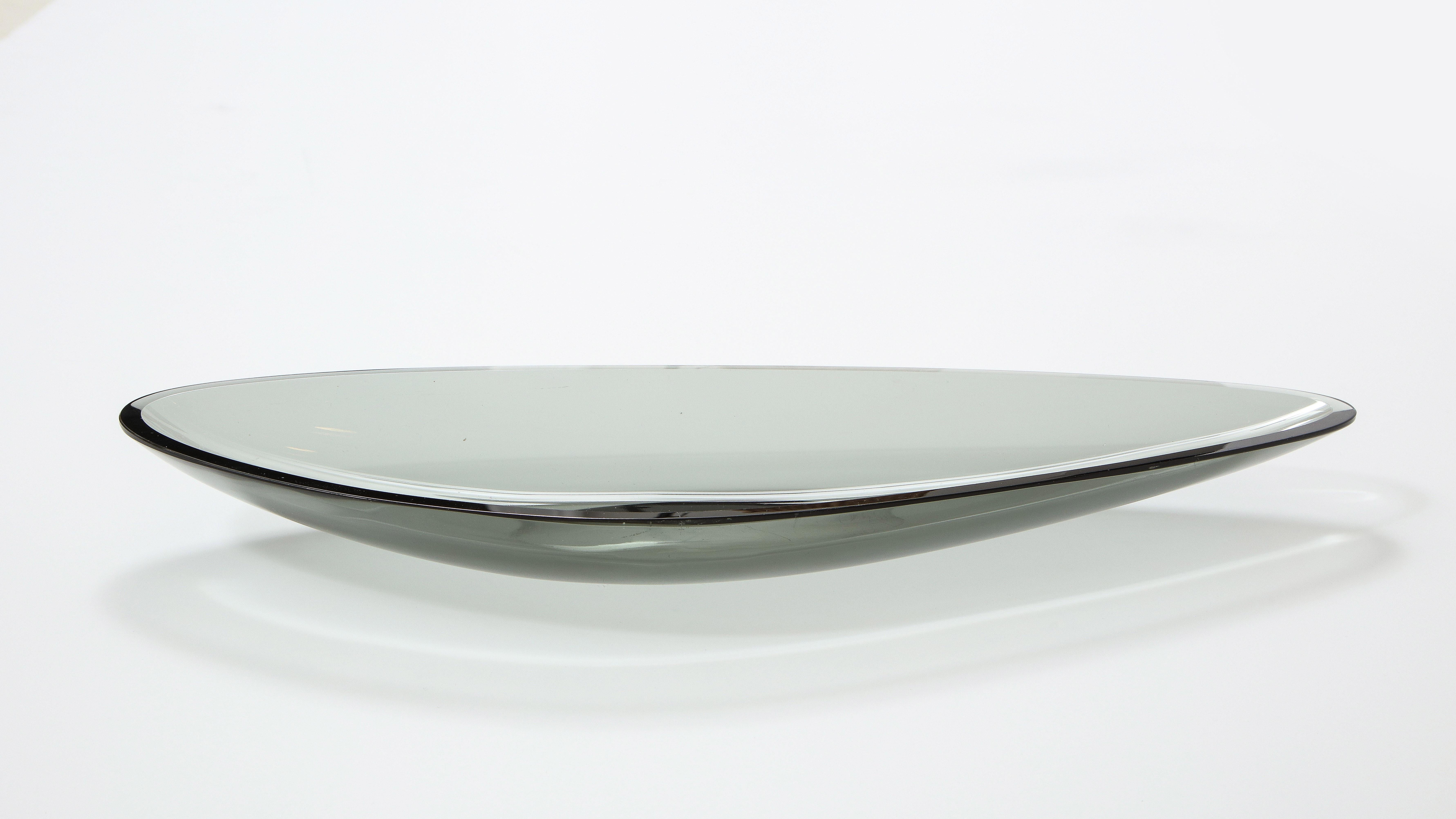 Fontana Arte Large Grey Glass Centerpiece Model 1639 In Good Condition For Sale In New York, NY
