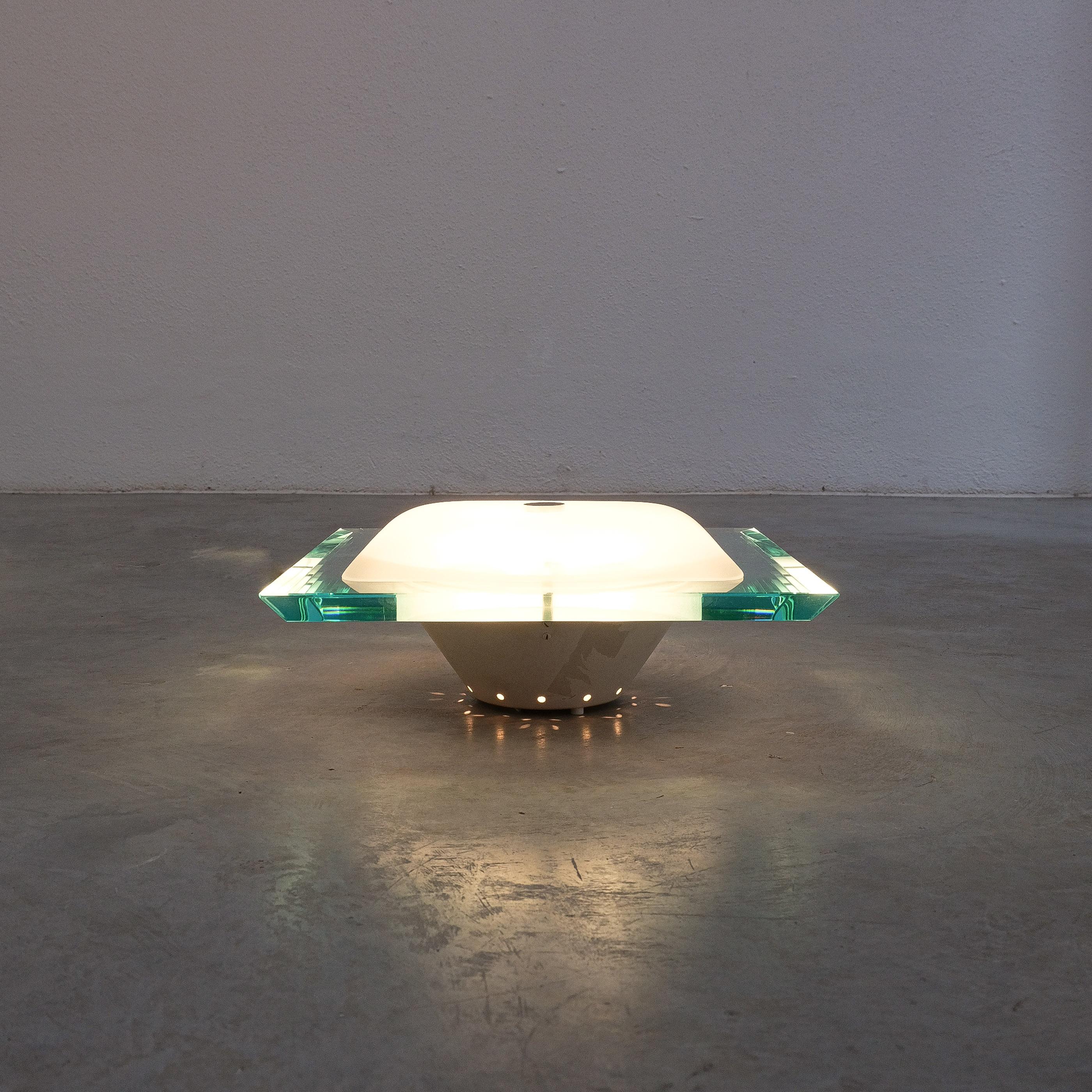 Fontana Arte Max Ingrand affleurant 1 de 3 à partir de verre Modèle 1990, Milieu du siècle en vente 1