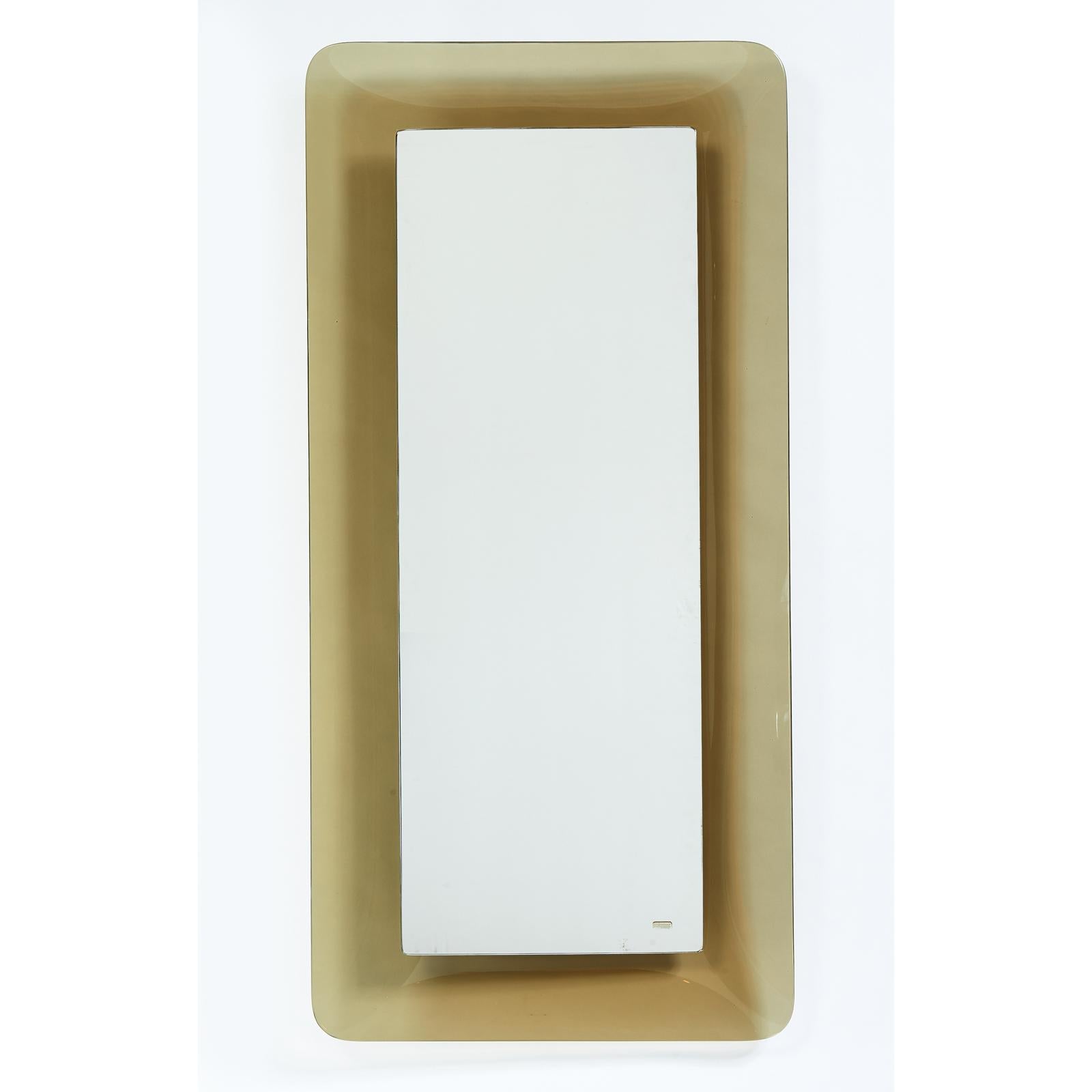Max Ingrand for Fontana Arte
Elegant, slender rectangular mirror with rounded corners, curved colored glass
Italy, 1950s
Fontana Arte, Cristallo St Gobain label on mirror
Dimensions: 43.5 H x 20 W x 2.5 D.
   