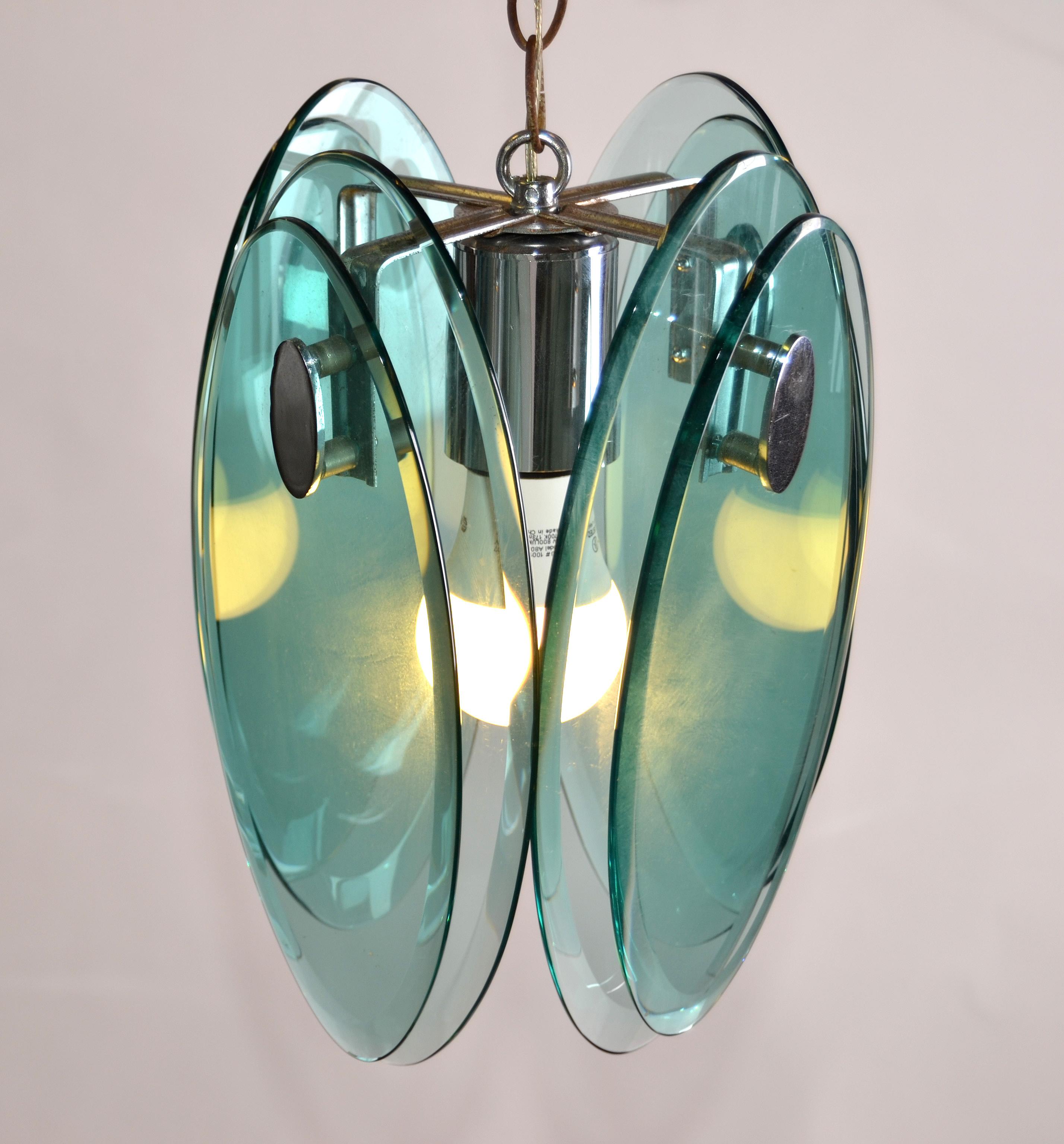 Italian Fontana Arte Mid-Century Modern Beveled Glass and Chrome Pendant Light Fixture For Sale