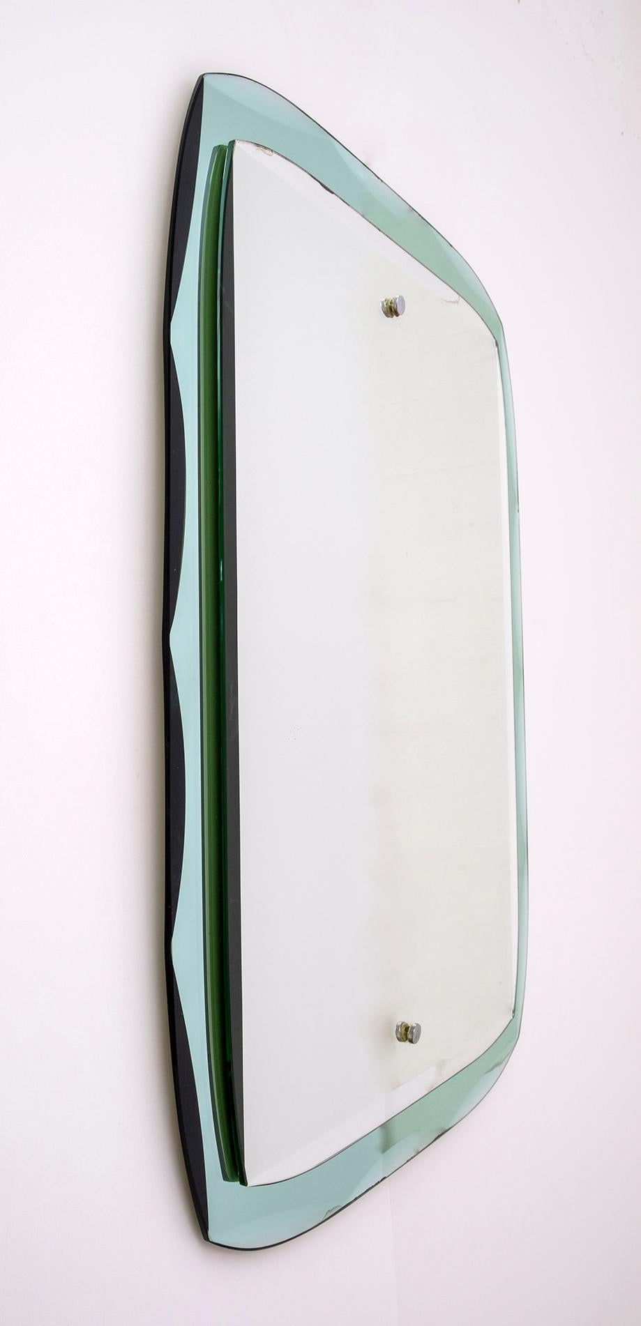 Fontana Arte Mid-Century Modern Italian Wall Green Mirror, 1965 In Good Condition In Puglia, Puglia