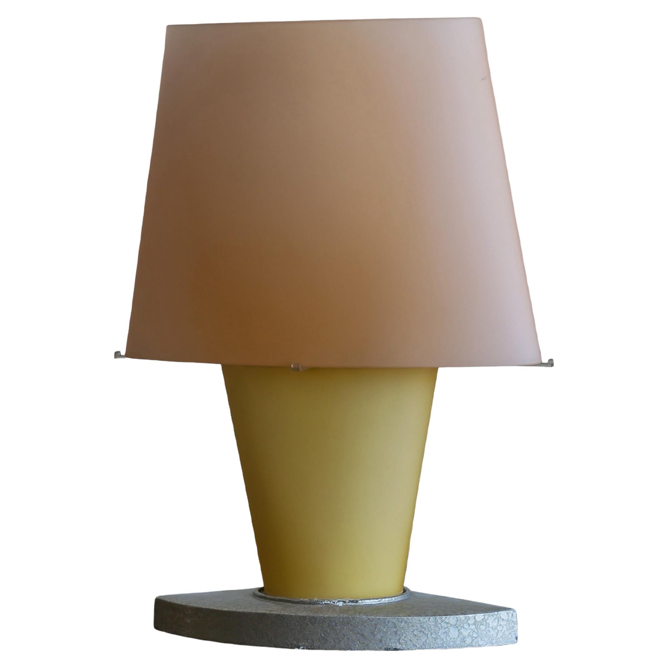 Fontana Arte Model 2892 Frosted Glass Table Lamp by Daniela Puppa