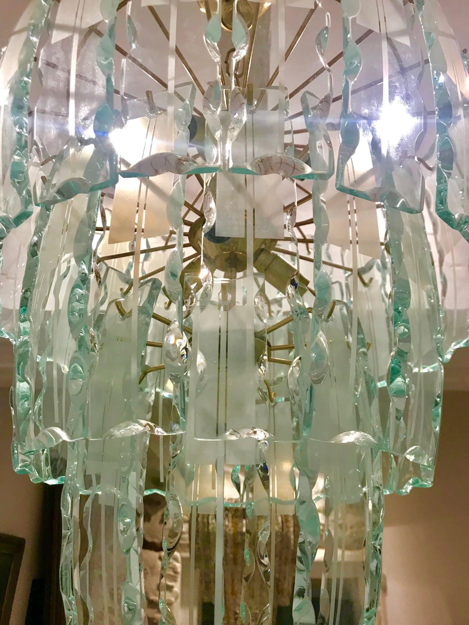 Fontana Arte mid-century chandelier Murano Crystal Gilt Frame, 1970 For Sale 1