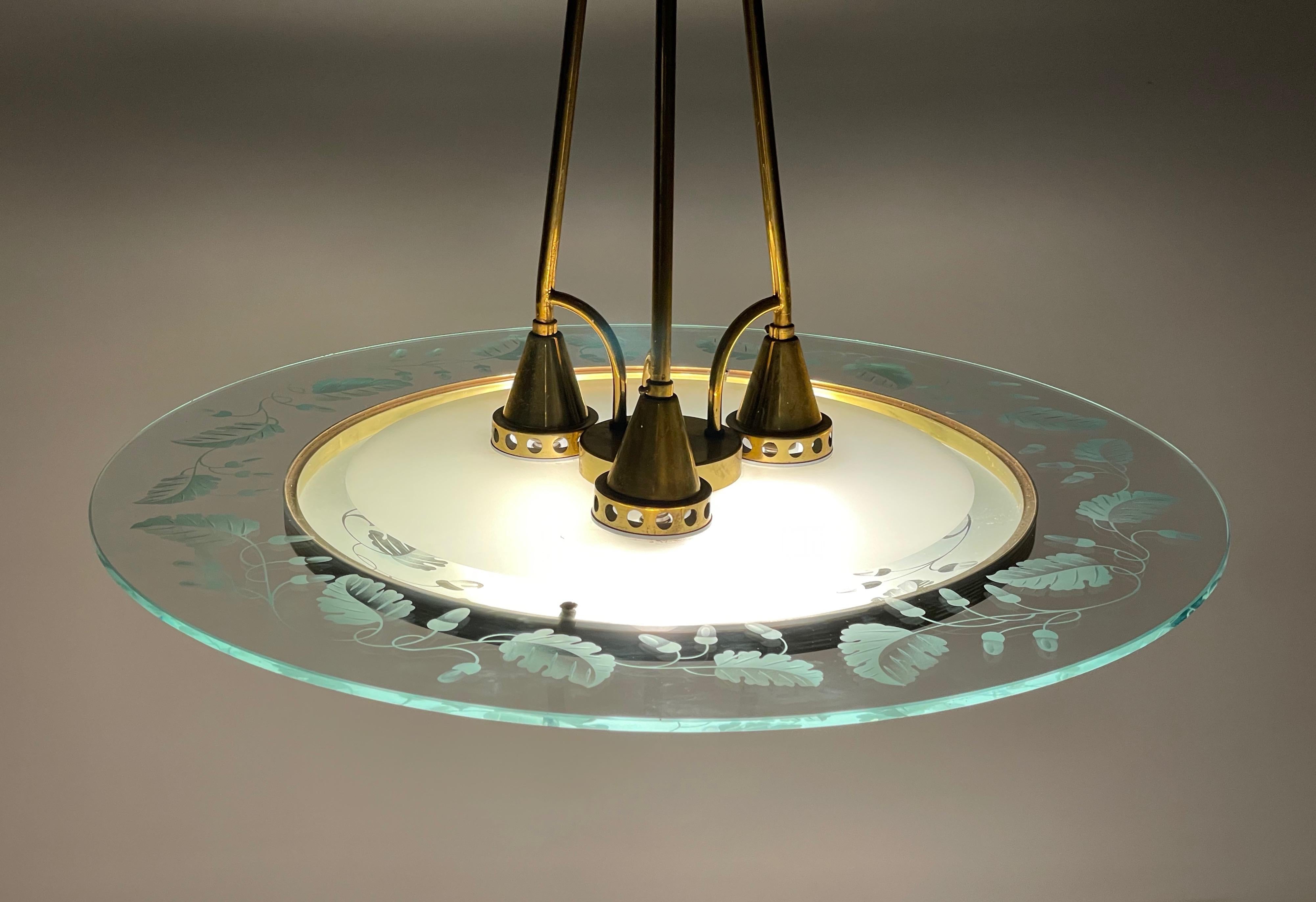 Fontana Arte Italienischer Kronleuchter aus Muranoglas und Messing, Pietro Chiesa, 1940er Jahre (Handgefertigt) im Angebot