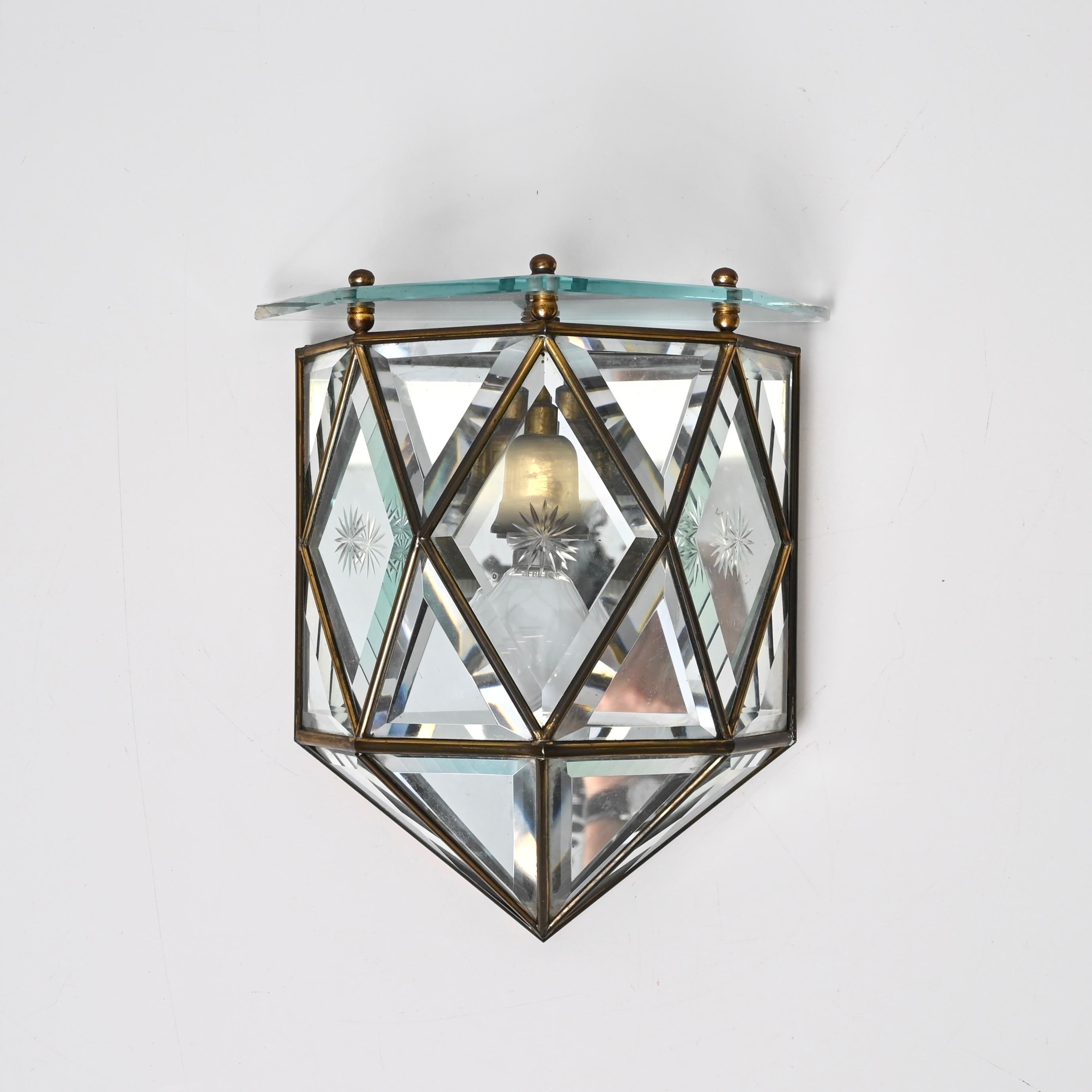 Fontana Arte Pair of Sconces in Beveled Glass, Brass and Mirror, Italy, 1940s For Sale 6