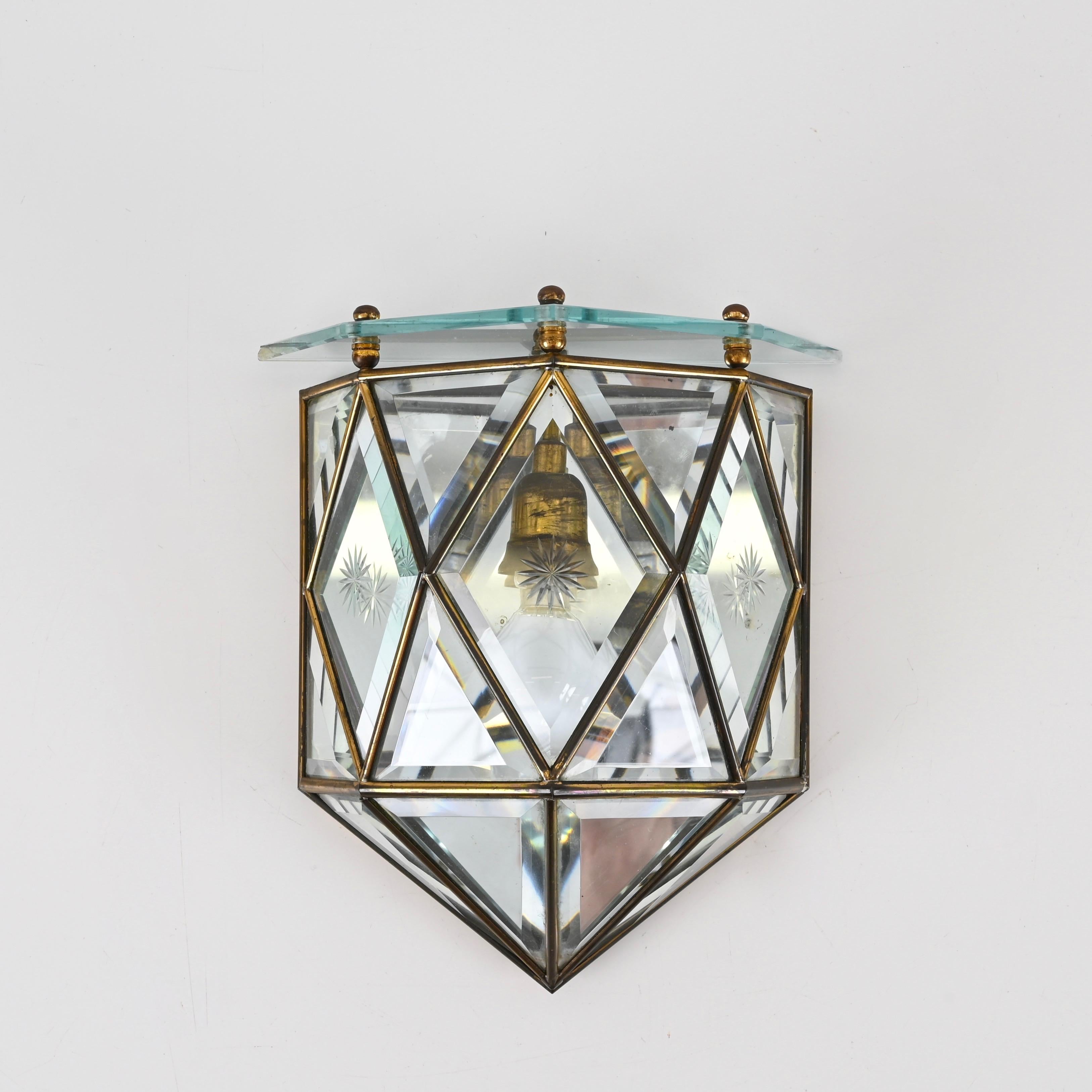 Fontana Arte Pair of Sconces in Beveled Glass, Brass and Mirror, Italy, 1940s For Sale 11