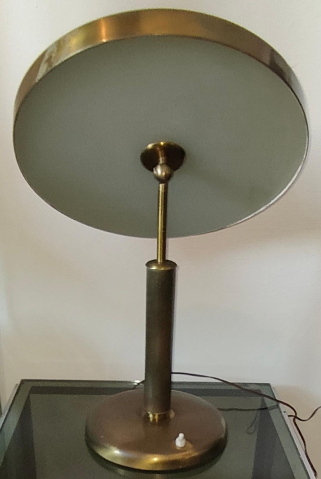 Tischlampe aus Messingglas von Fontana Arte Pietro Chiesa, 1940 im Angebot 2