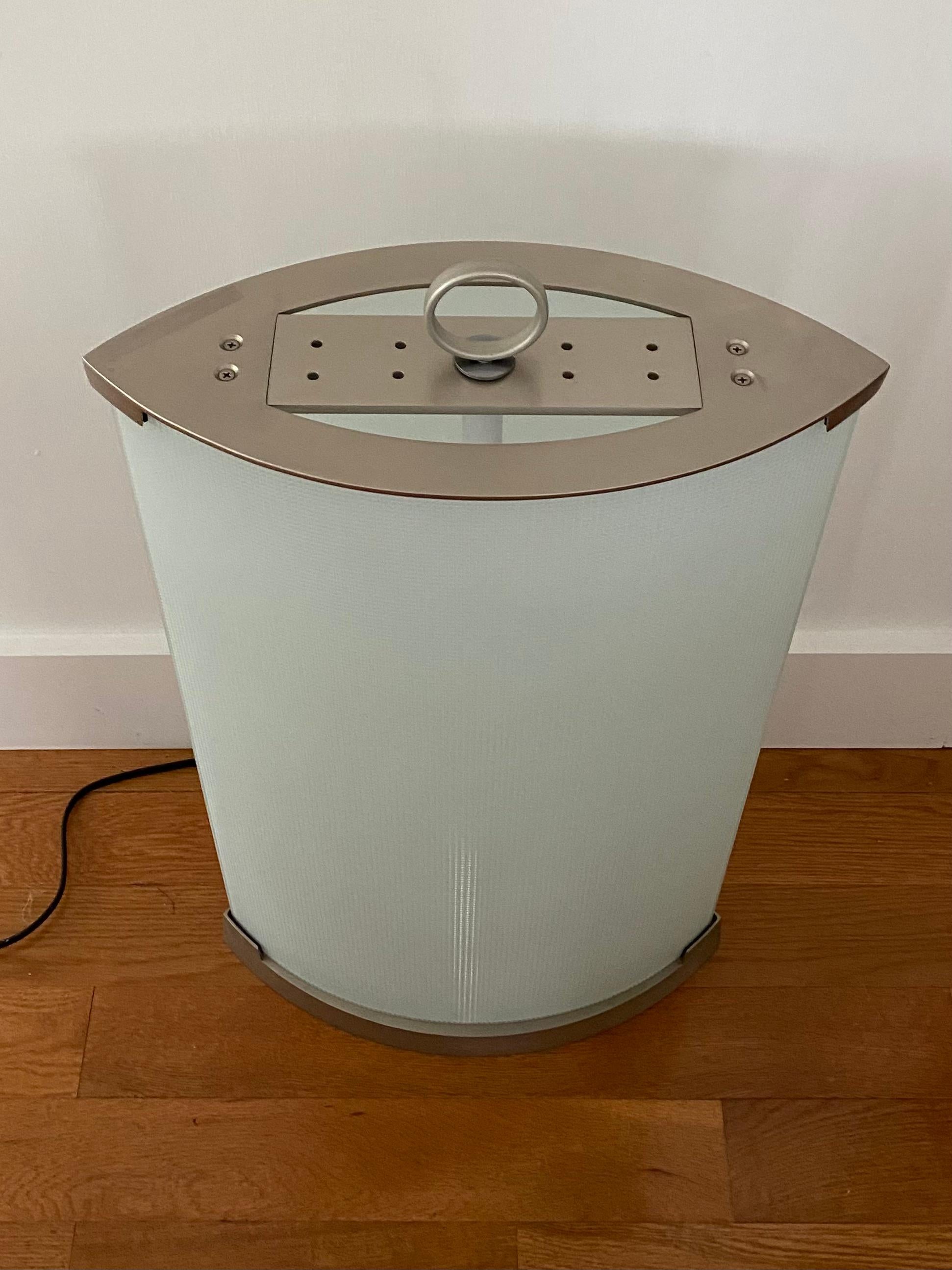 Fontana Arte Pirellina floor table lamp Gio Ponti Italy mid century design In Good Condition For Sale In Bridgehampton, NY