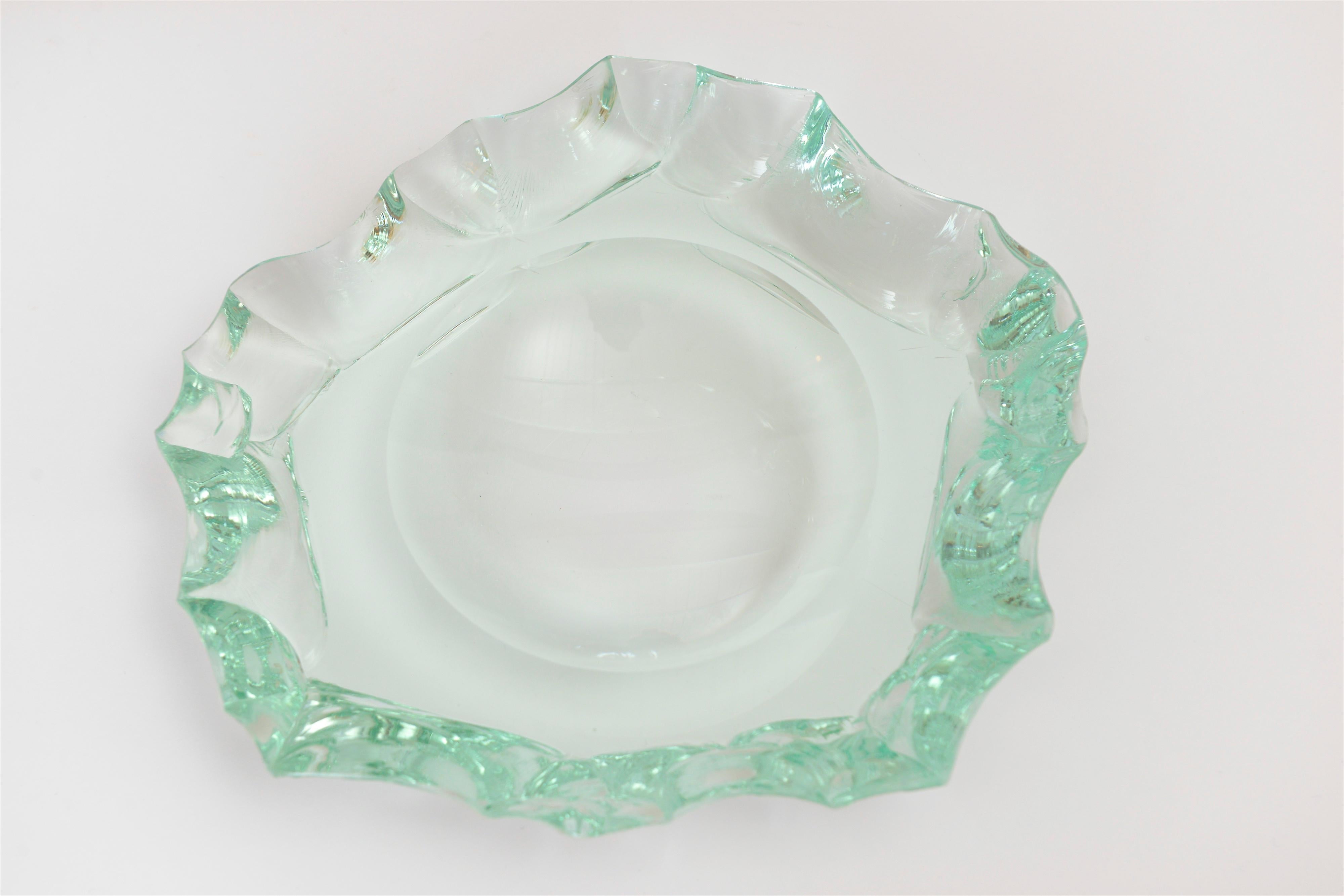 Italian Fontana Arte 'Scalpellato' Dish by Pietro Chiesa, Italy, circa 1940