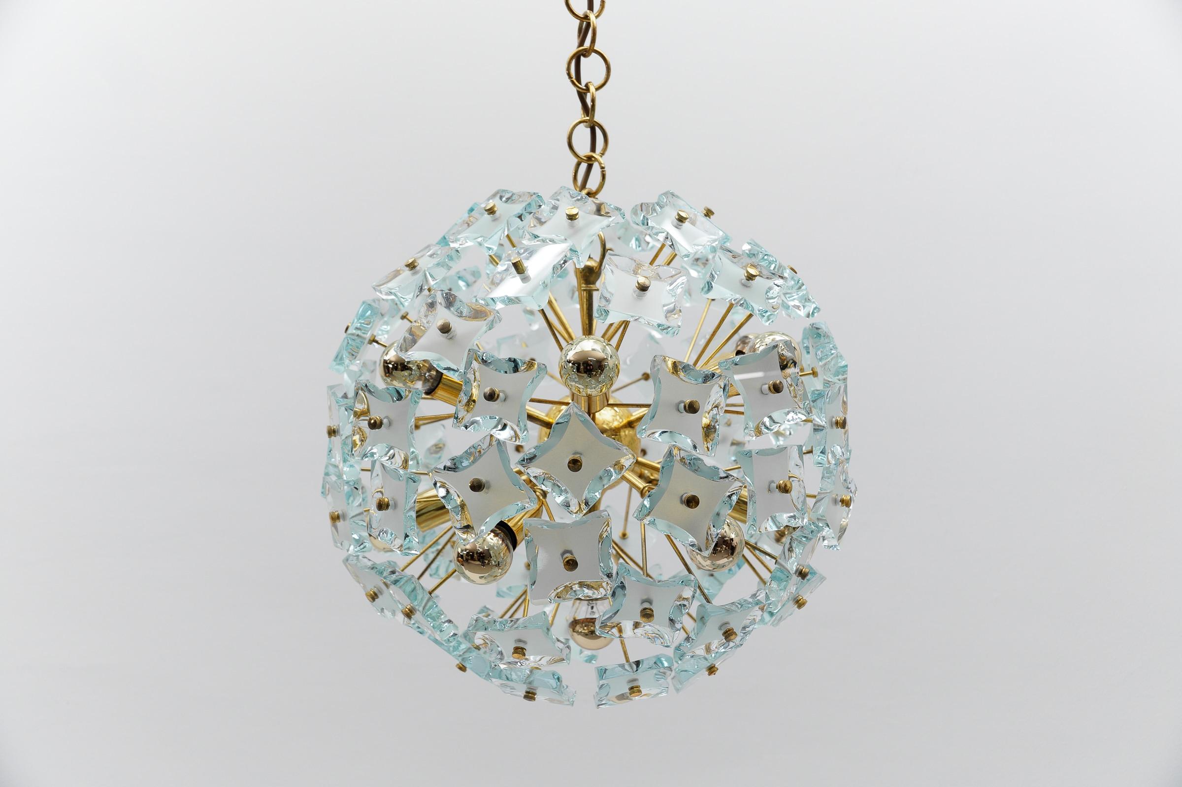 Metal Fontana Arte Snowflake Lamp in Gold and Glass, 1960s Italy For Sale