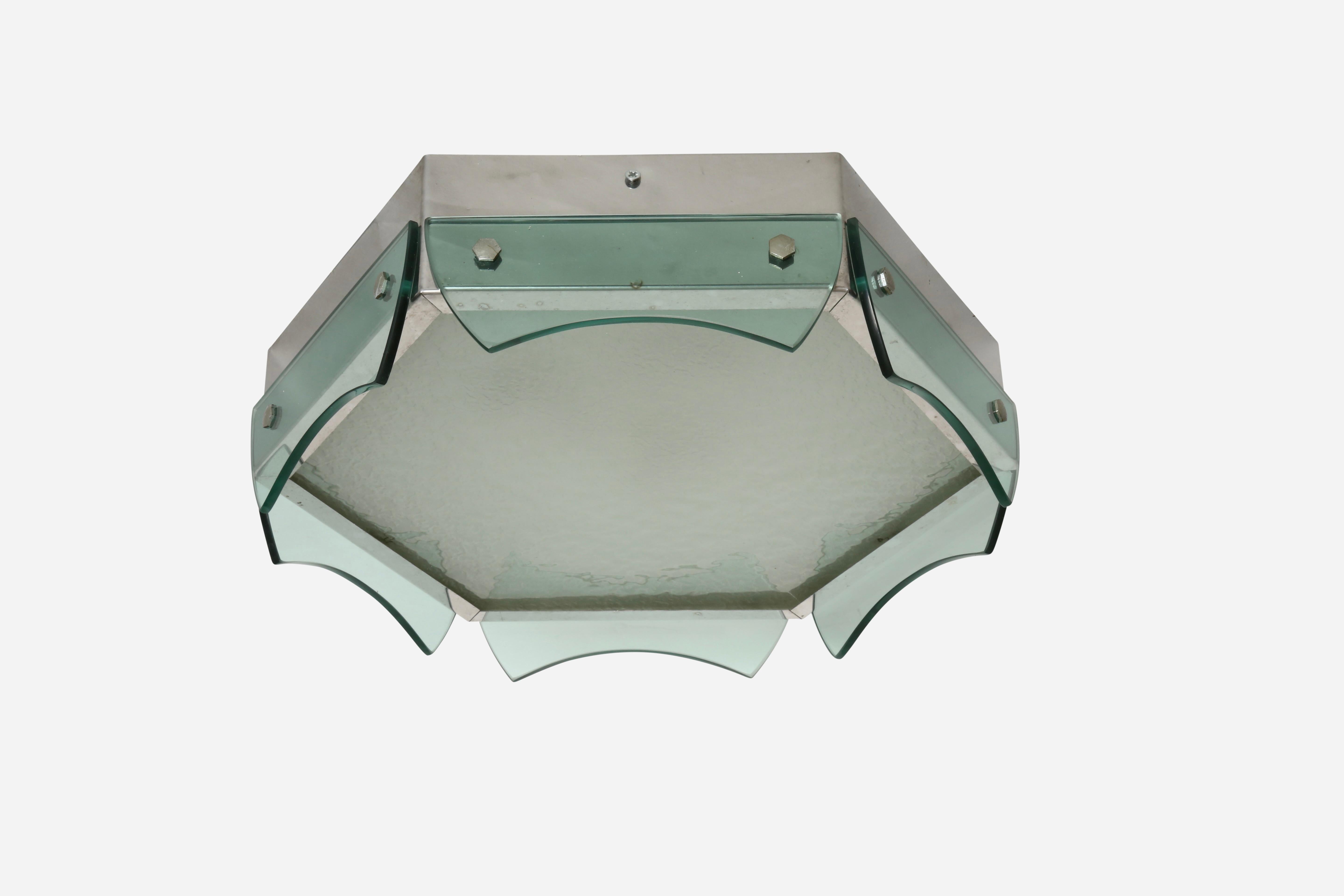 Fontana Arte Deckenleuchte von Veca für den flachen Einbau.
Hergestellt in Italien, 1970er Jahre
Glas, verchromtes Metall.
Für 3 Kandelaber-Glühbirnen geeignet.
Auf Anfrage kostenlose US-Neuverkabelung.

Wir sind stolz darauf, dass wir unseren alten