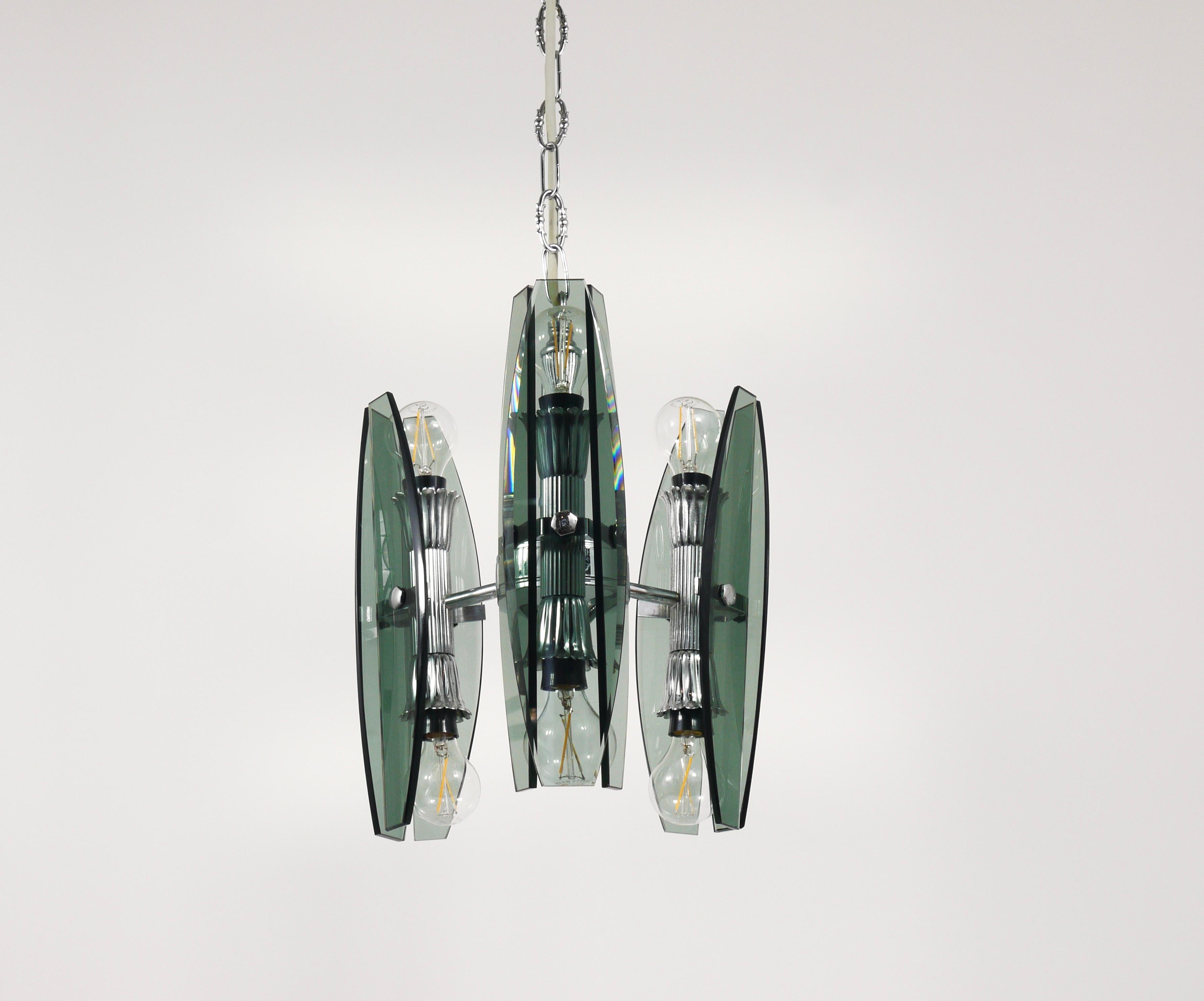 Kronleuchter-Pendelleuchte aus Glas und Chrom im Fontana-Arte-Stil von Veca Murano, Italien (Facettiert) im Angebot