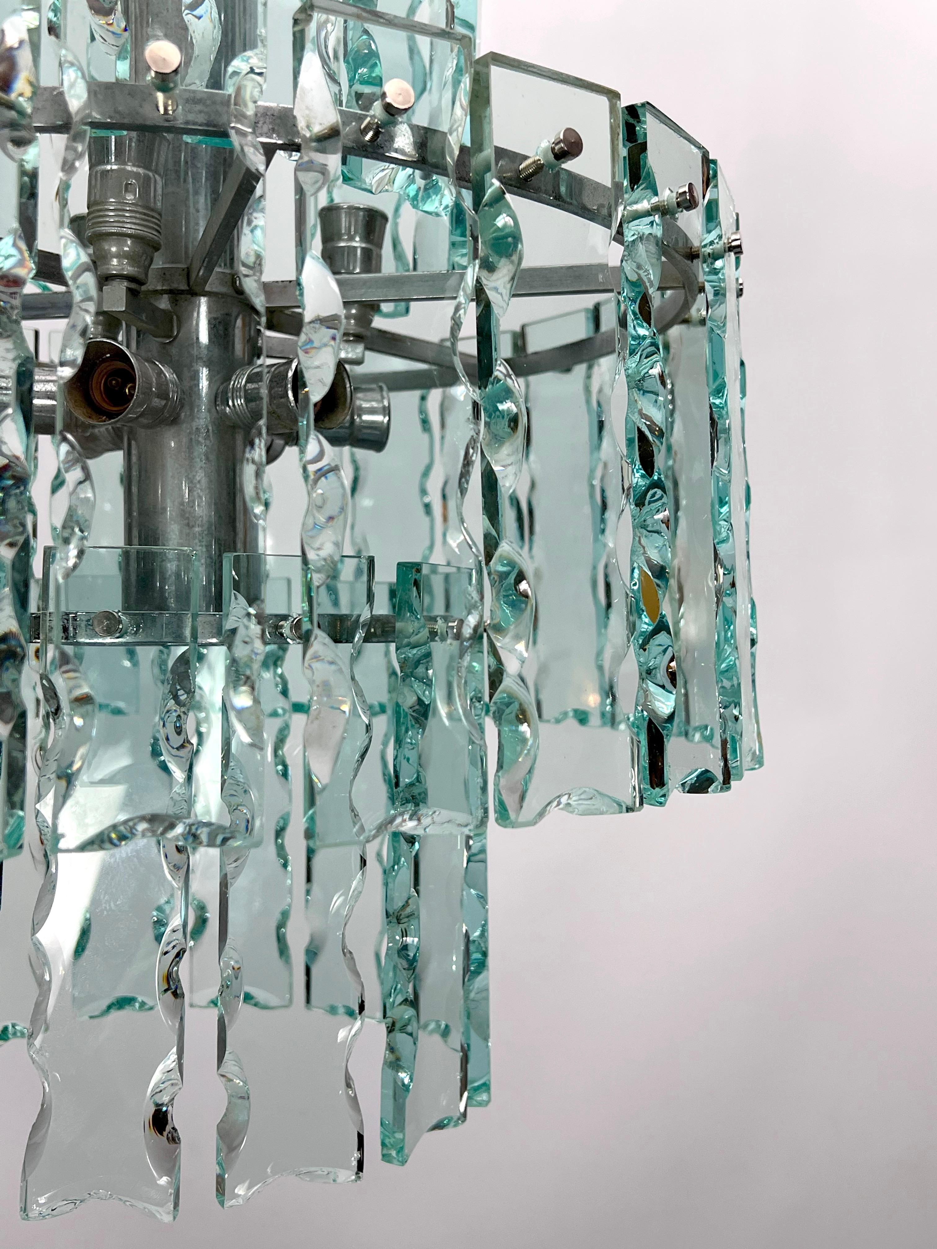 Fontana Arte Style, Italian Cut Glass Chandelier by Zero Quattro, 1970s For Sale 5