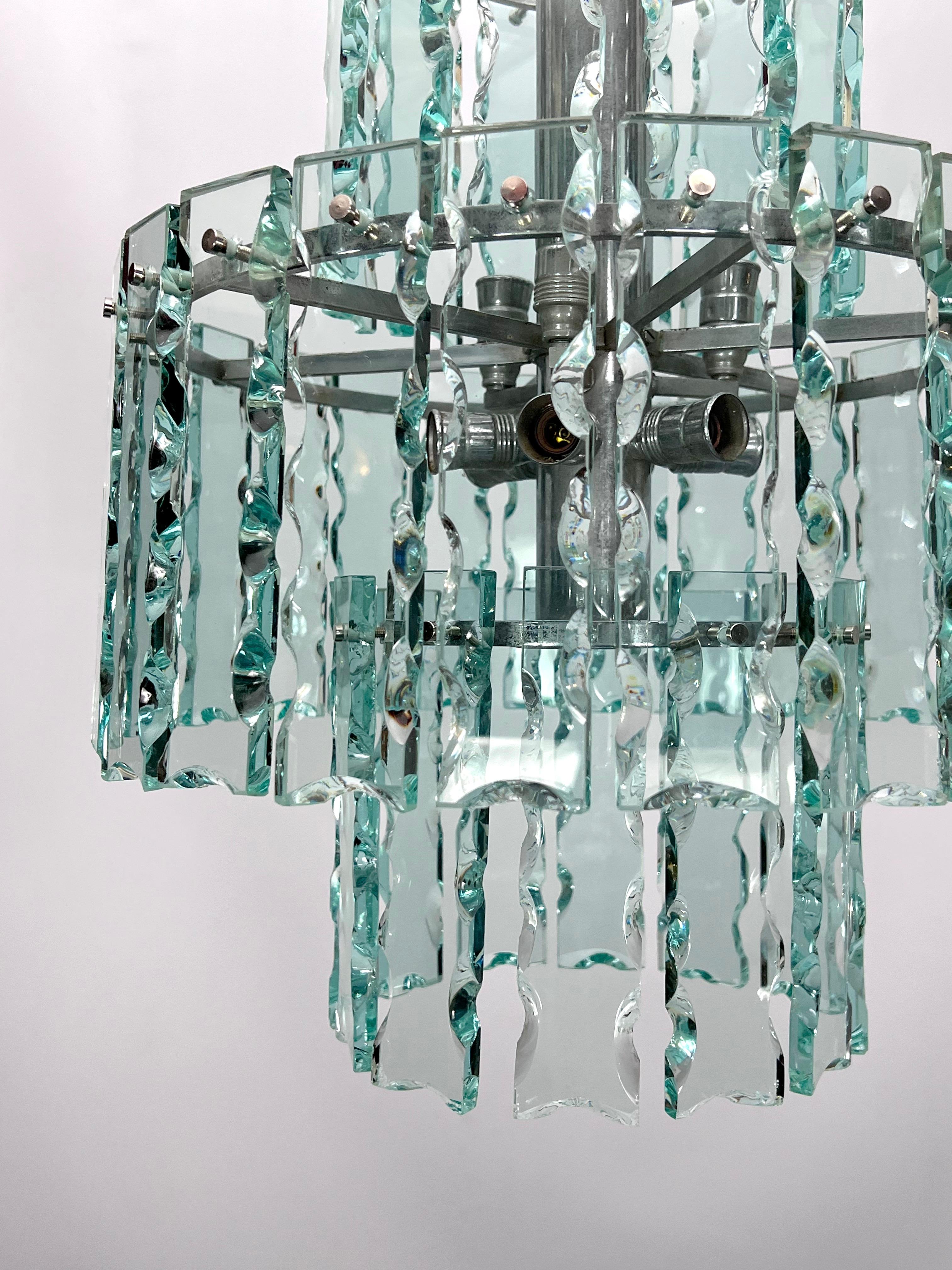 Fontana Arte Style, Italian Cut Glass Chandelier by Zero Quattro, 1970s For Sale 6