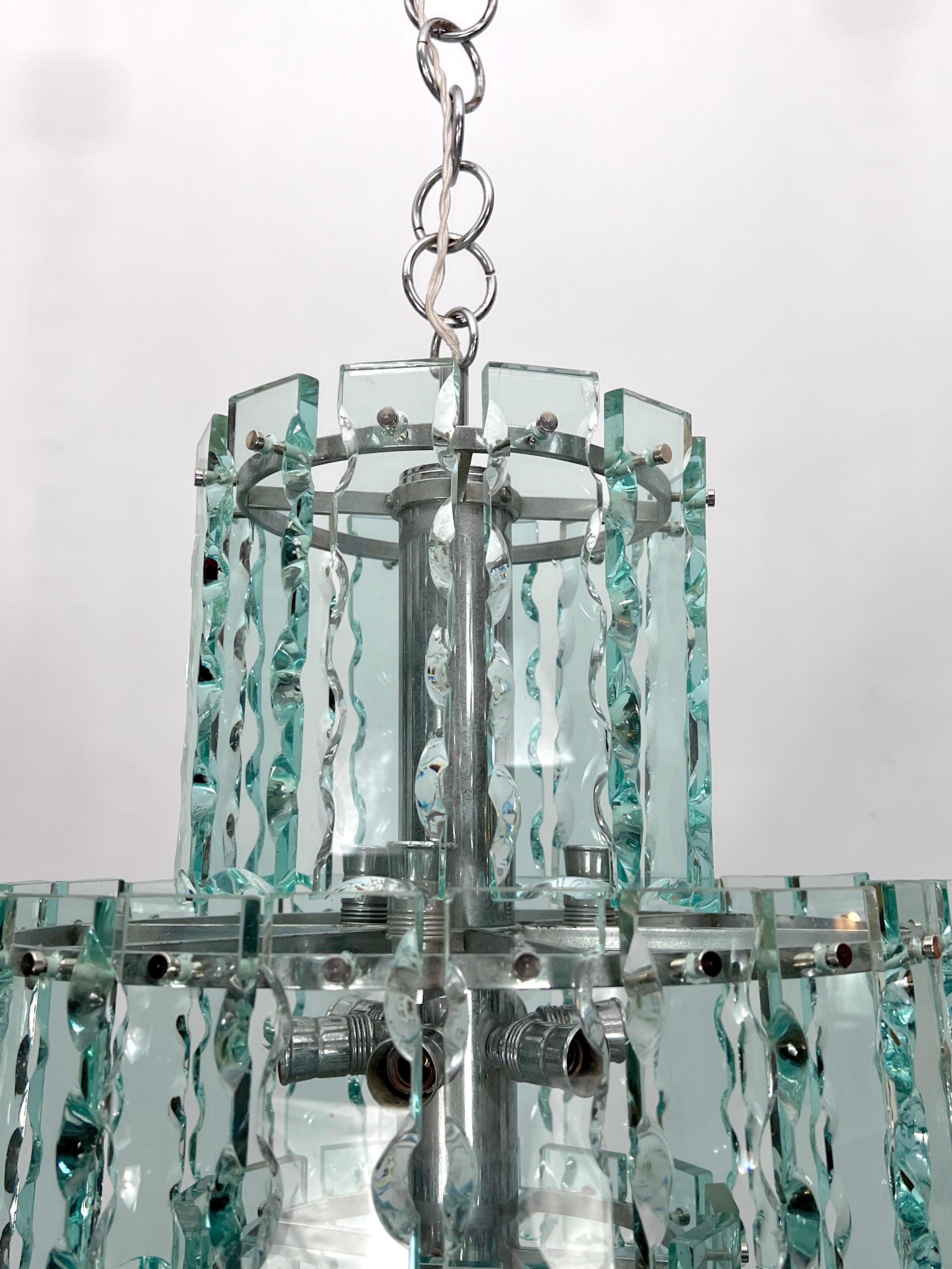 Fontana Arte Style, Italian Cut Glass Chandelier by Zero Quattro, 1970s For Sale 7