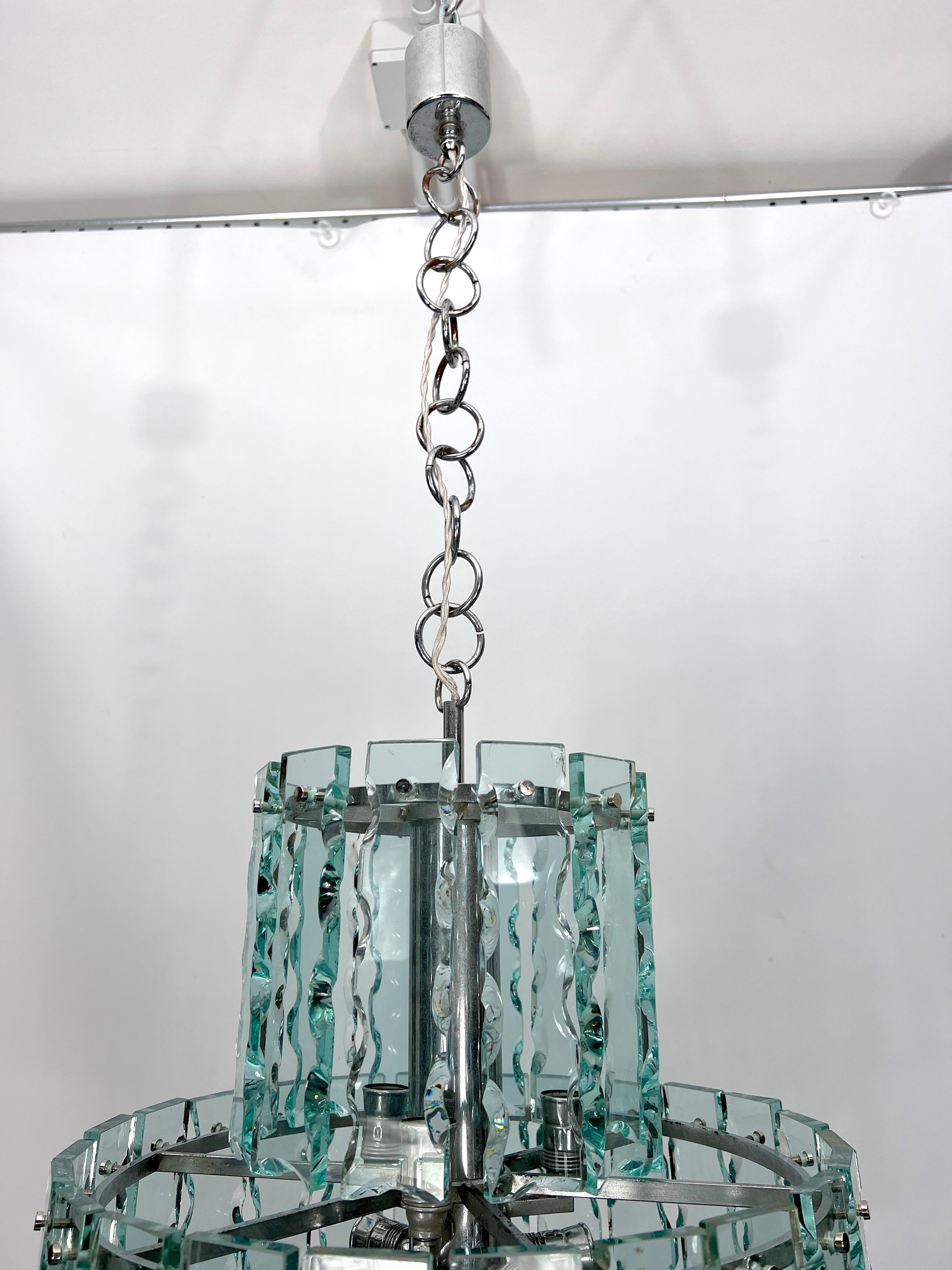Fontana Arte Style, Italian Cut Glass Chandelier by Zero Quattro, 1970s For Sale 8