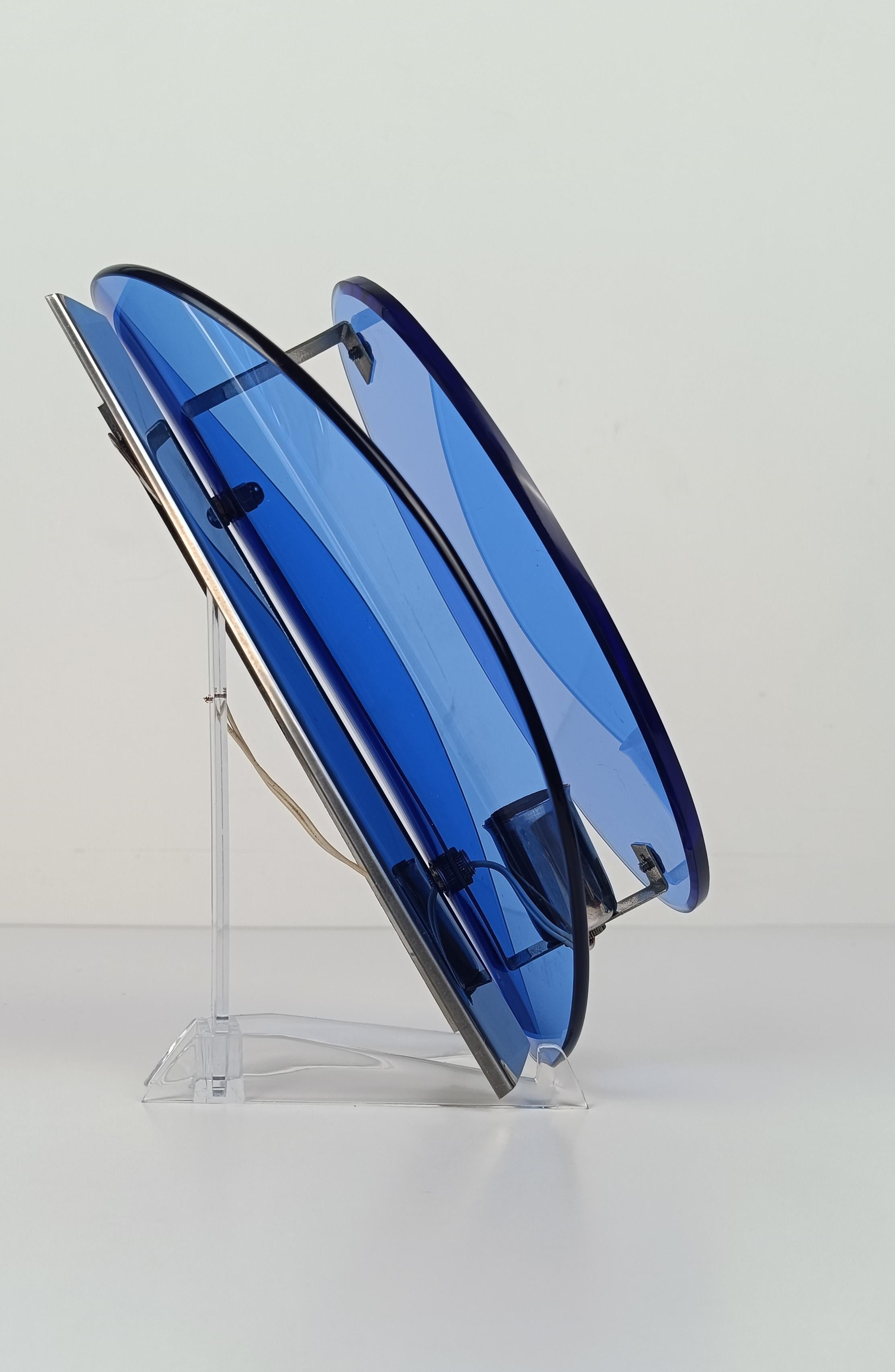 Fontana Arte Style Pair of Sconces in Blue Curved Glass and Chrome, Italy 70s For Sale 4