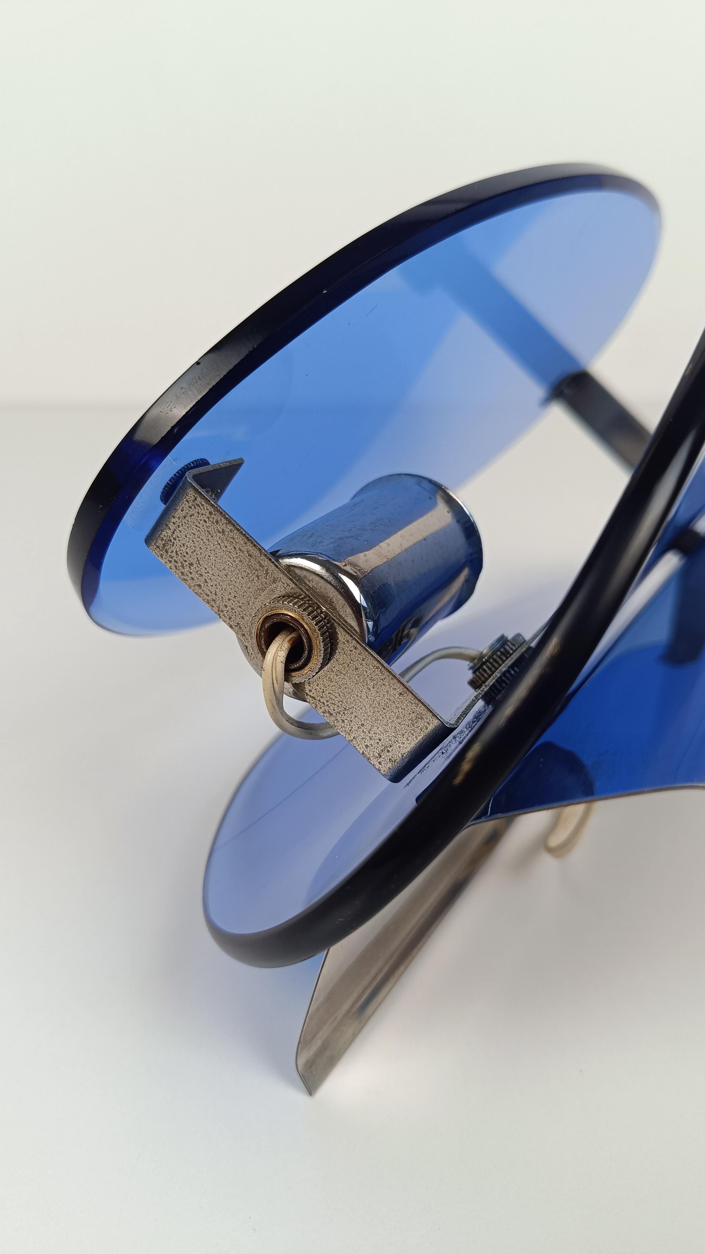 Fontana Arte Style Pair of Sconces in Blue Curved Glass and Chrome, Italy 70s For Sale 7