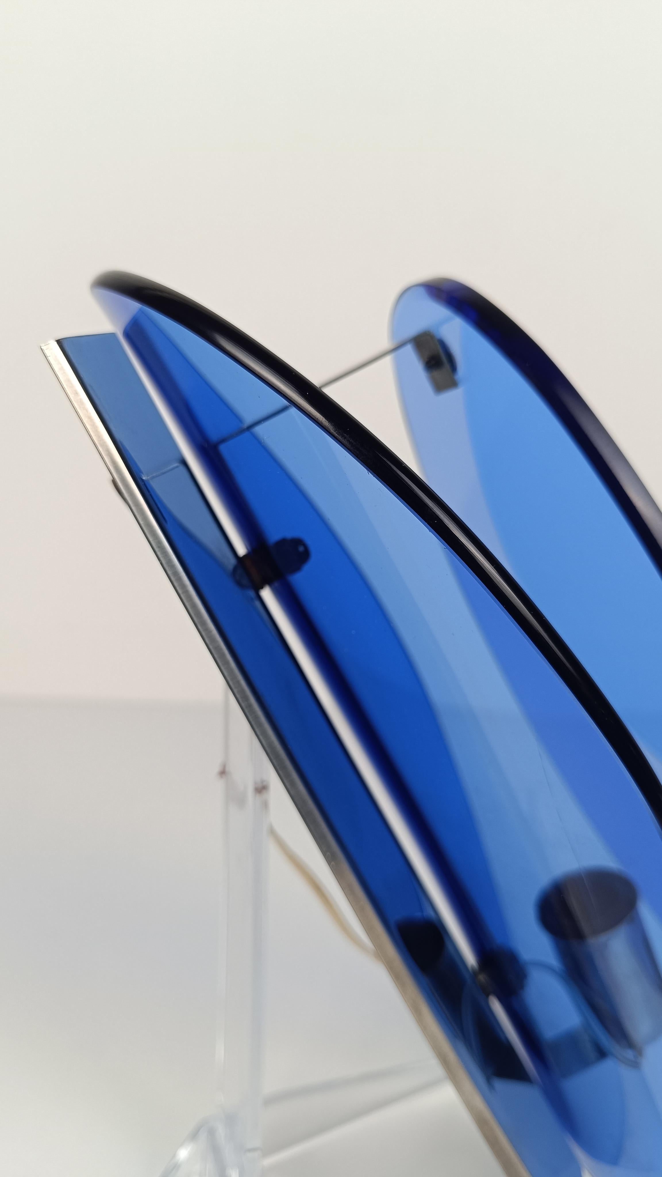 Fontana Arte Style Pair of Sconces in Blue Curved Glass and Chrome, Italy 70s For Sale 3