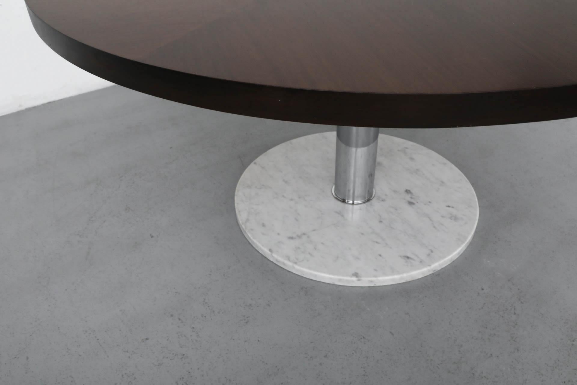 Mesa de Pedestal Estilo Fontana Arte con Tablero de Madera Sunburst y Base de Cromo y Mármol en venta 9