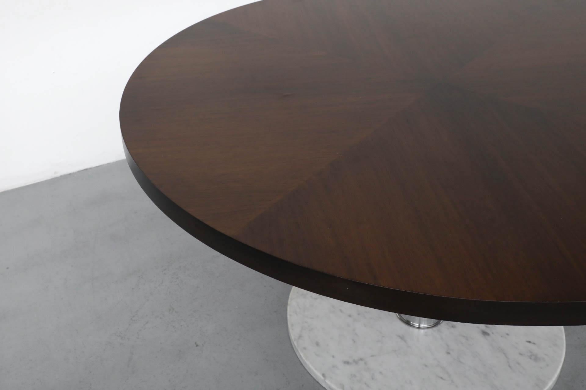 Mesa de Pedestal Estilo Fontana Arte con Tablero de Madera Sunburst y Base de Cromo y Mármol en venta 10
