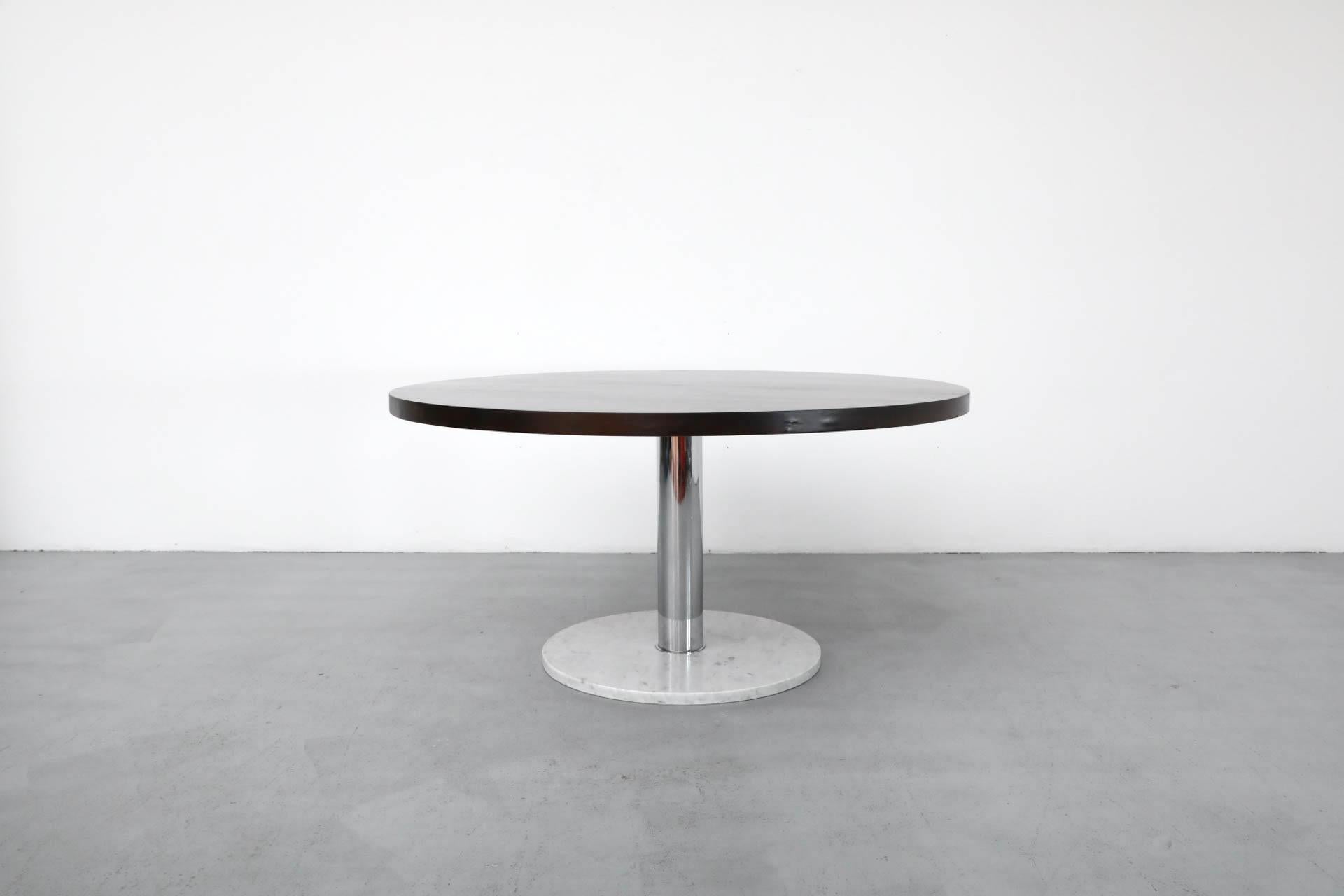 Mesa de Pedestal Estilo Fontana Arte con Tablero de Madera Sunburst y Base de Cromo y Mármol Belga en venta