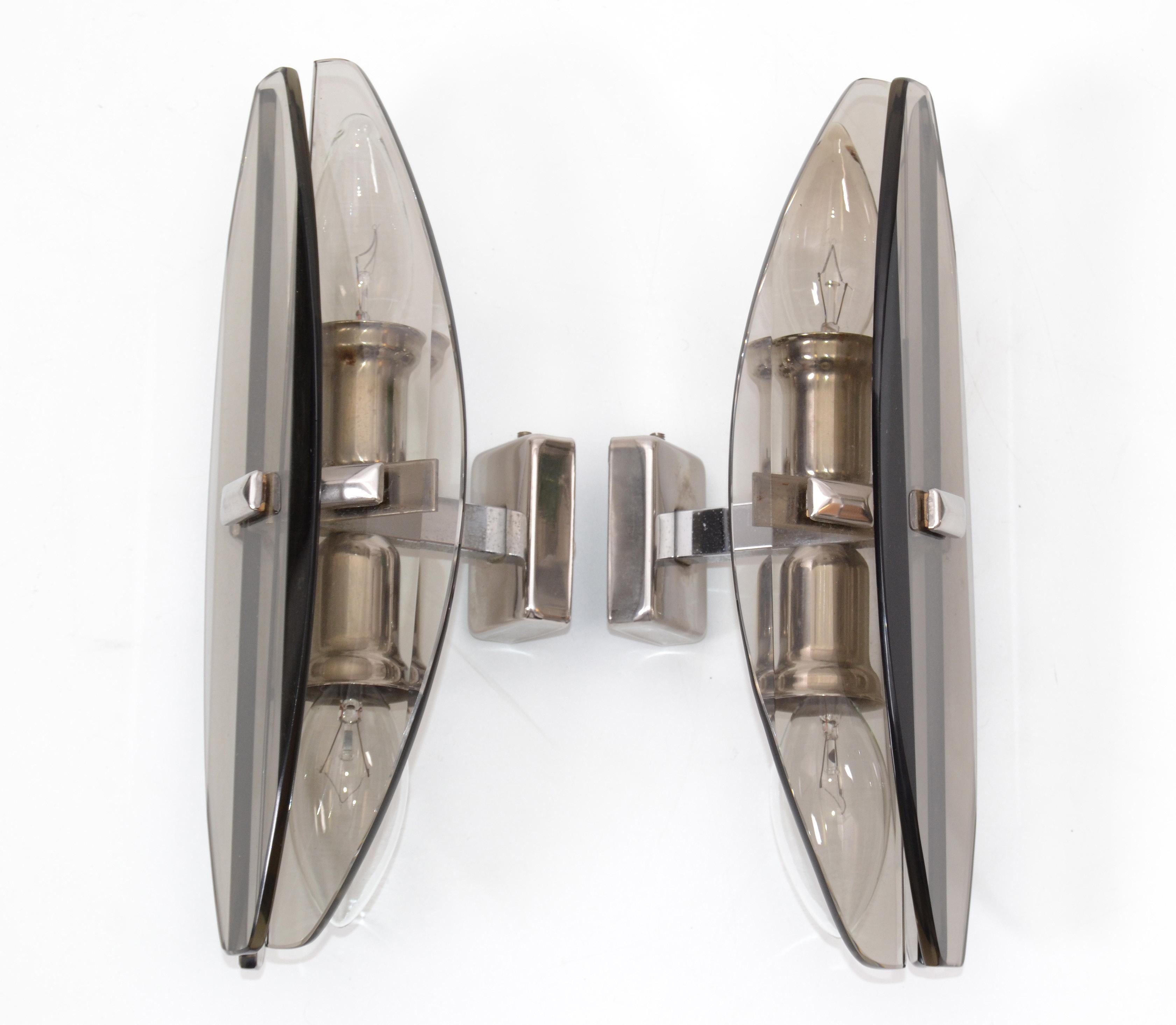 Fontana Arte Style Smoked Beveled Glass 2-Light Wall Sconce, Italy, 1960, Pair 1