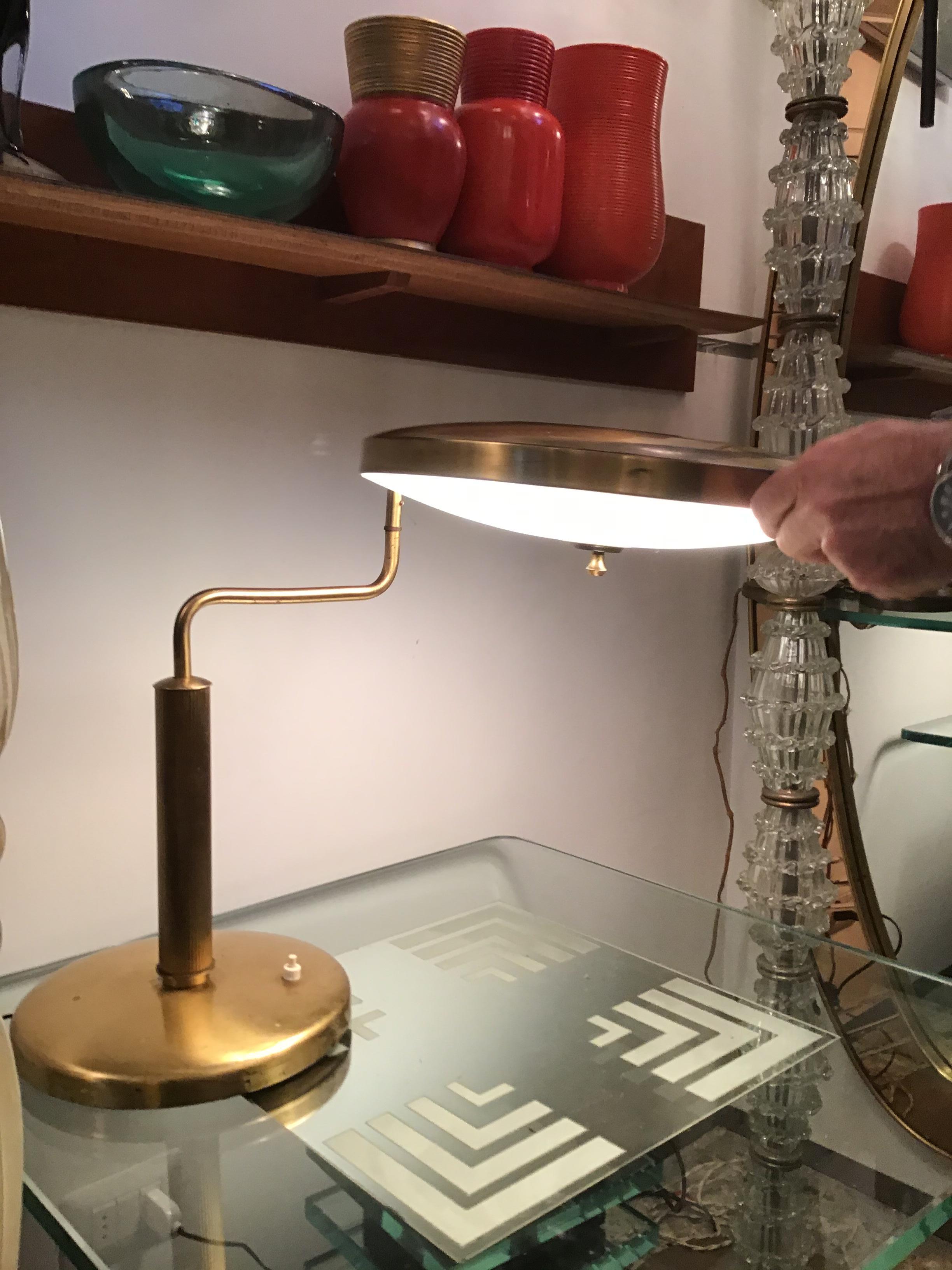Tischlampe aus Messingglas von Fontana Arte, 1950, Italien im Angebot 5