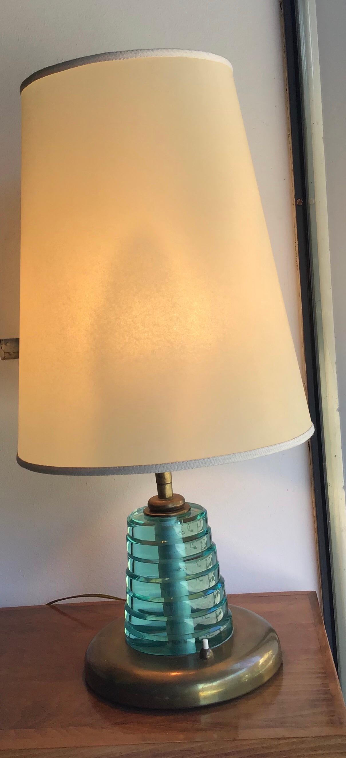 Lampe de table Fontana Arte en laiton et verre Pergamena:: 1950:: Italie en vente 4