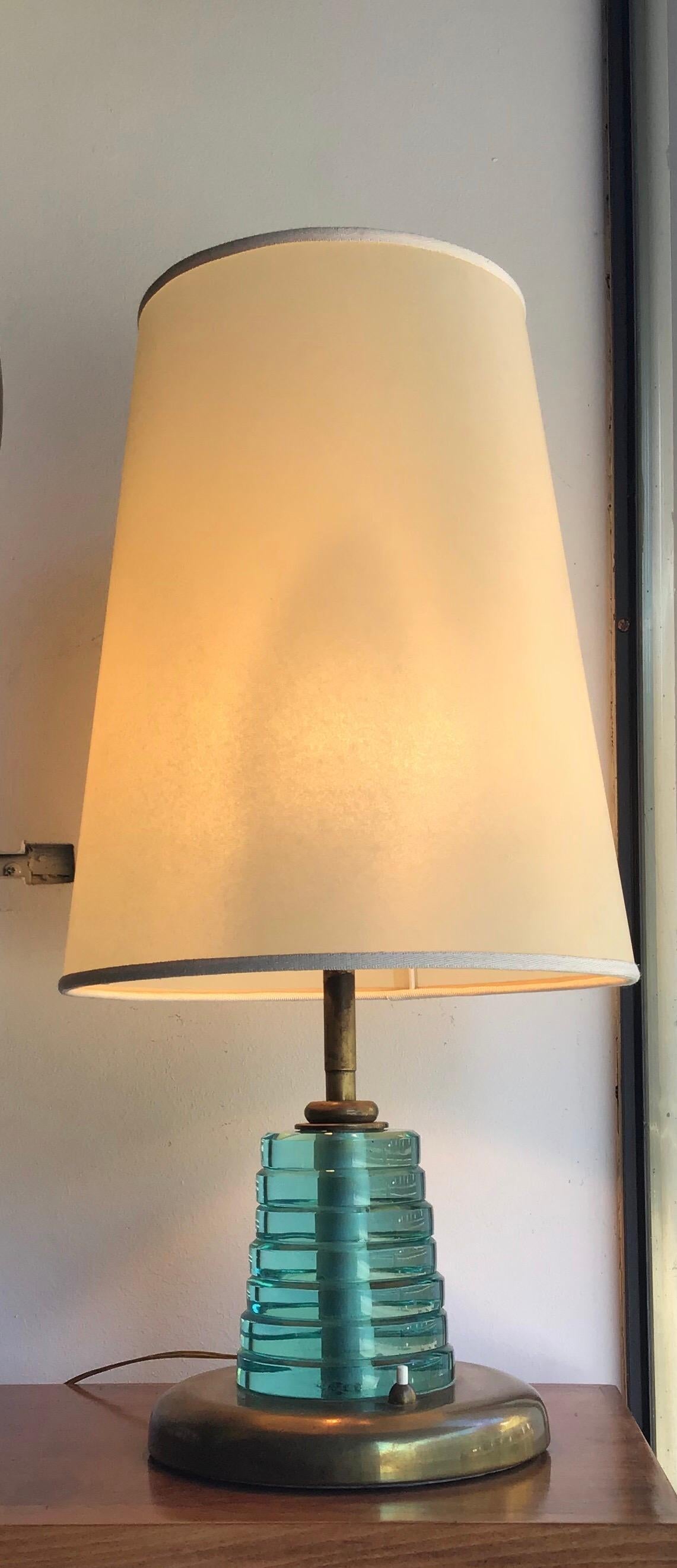 Fontana Arte Table Lamp Brass Glass Pergamena, 1950, Italy  In Excellent Condition For Sale In Milano, IT