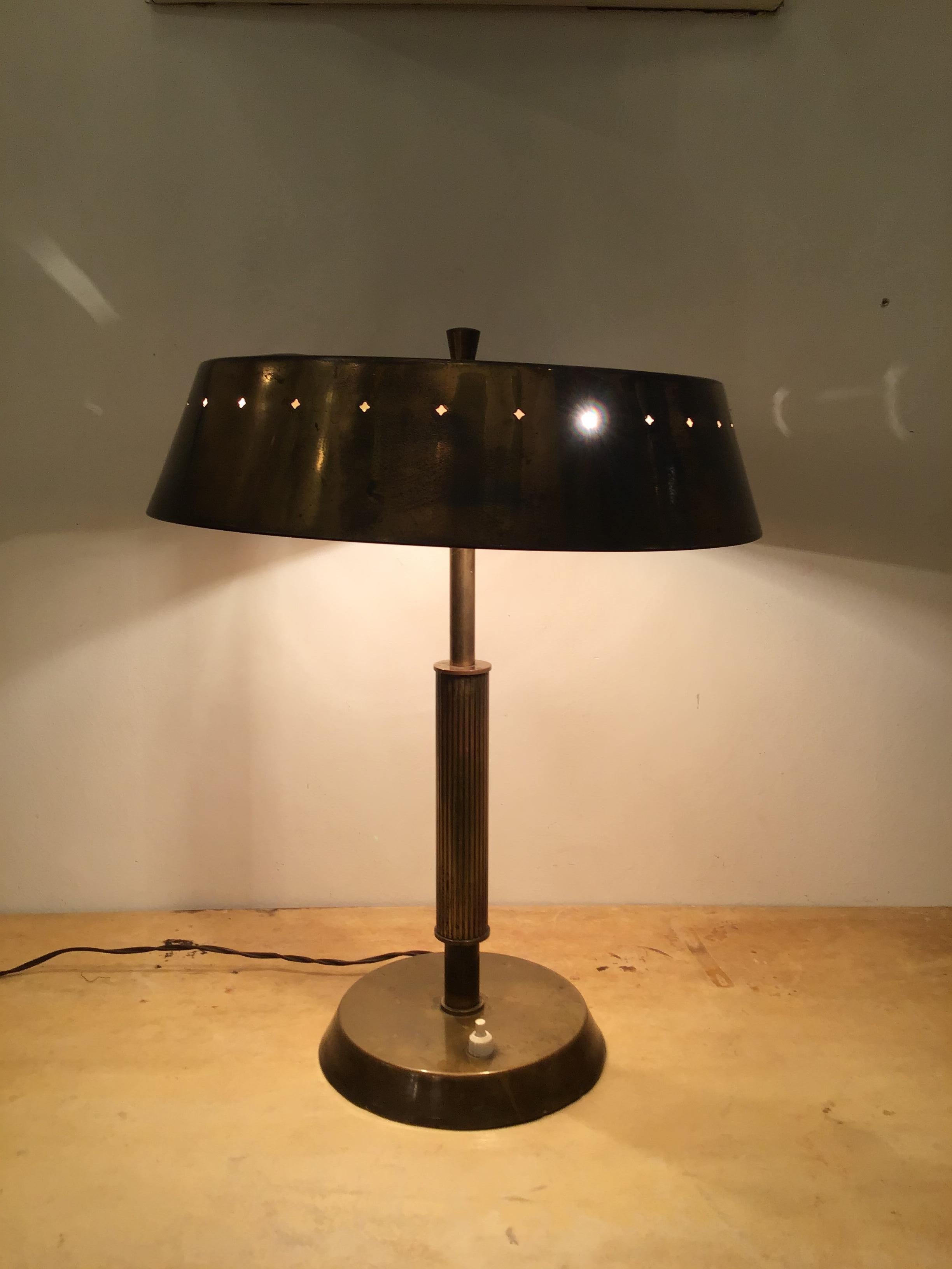Lampe de bureau Fontana Arte en laiton et fer, Italie, 1950 en vente 14