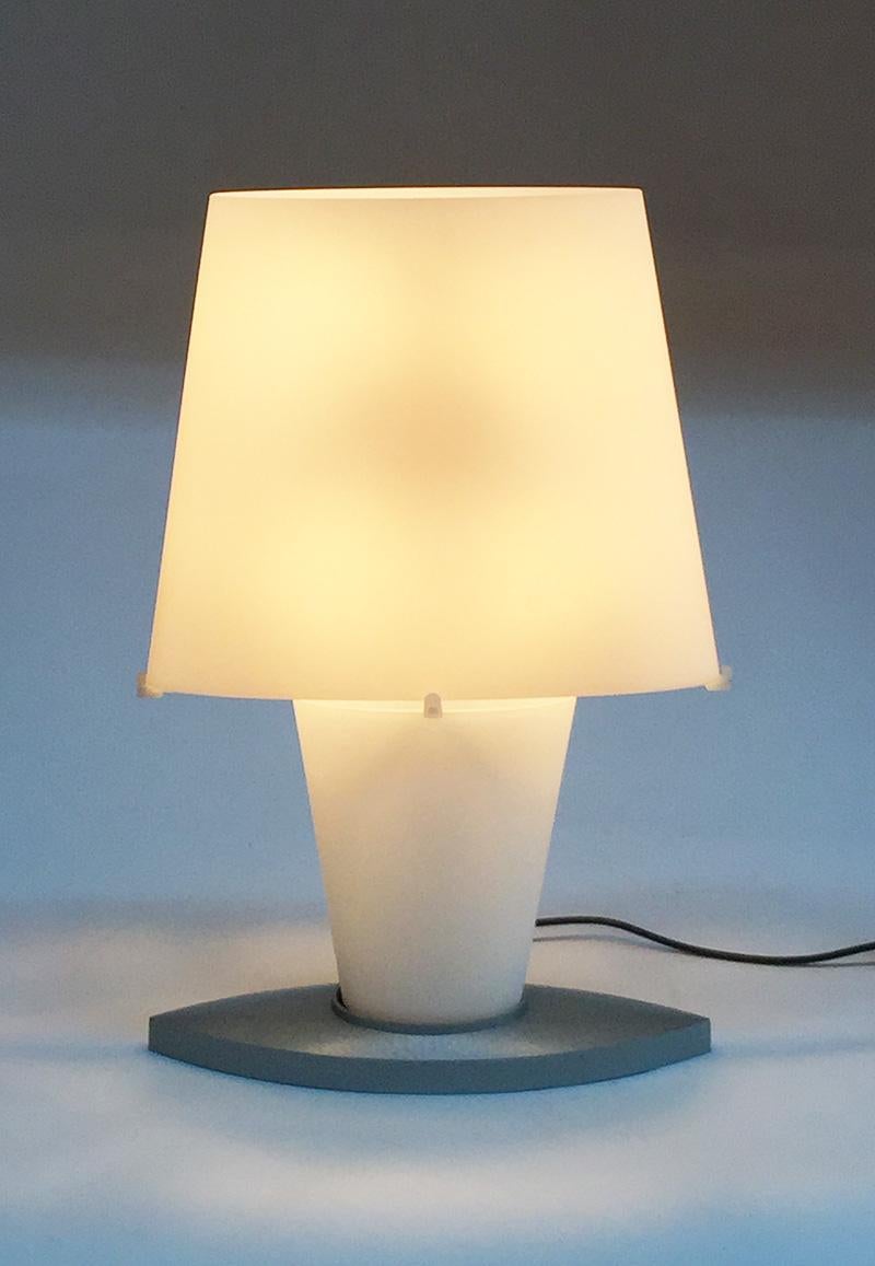 Lampe de table par Daniela Puppa pour Fontana Arte, Italie 1994 Bon état - En vente à Delft, NL
