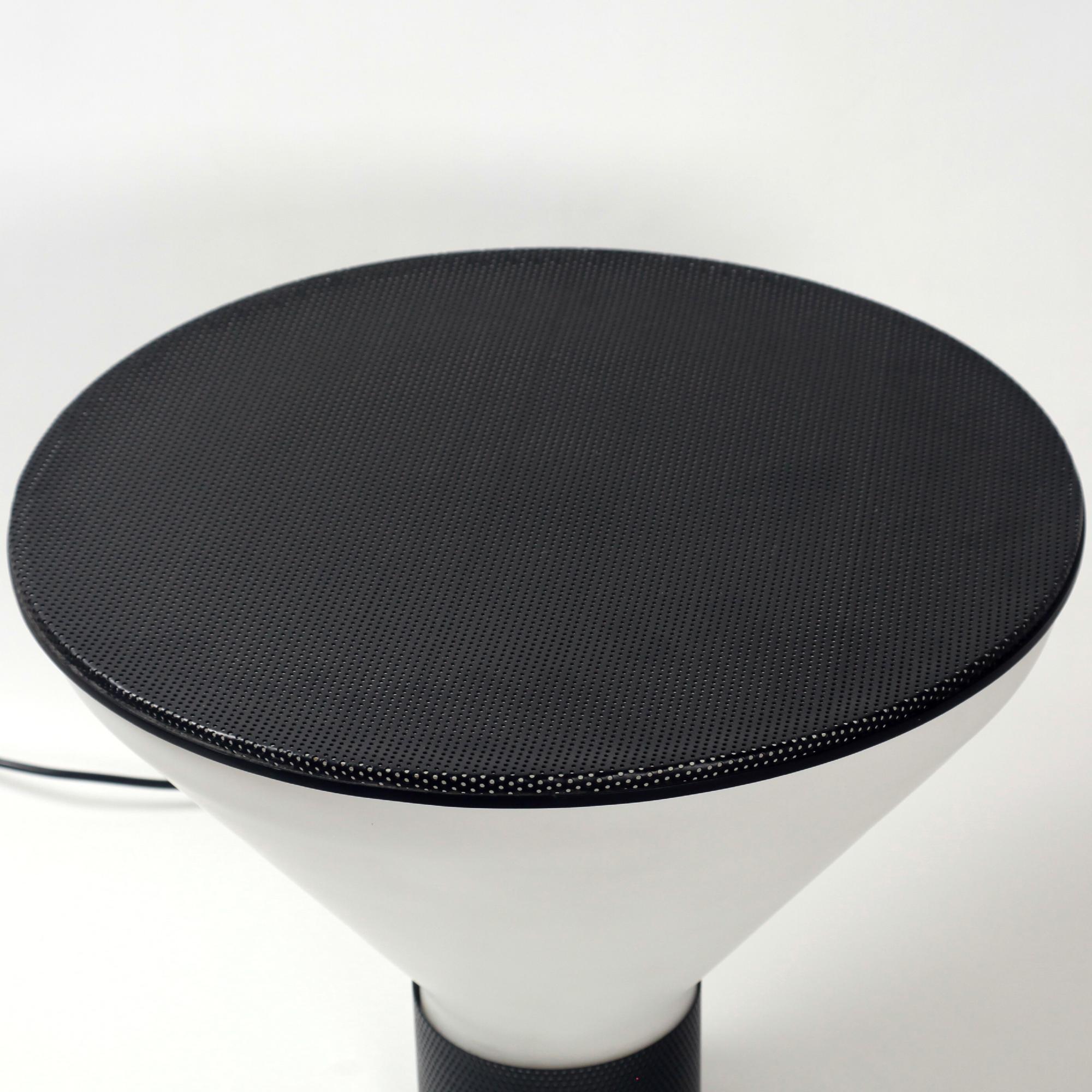 Lampe de table Fontana Arte Model No 2657 Figura Design Gregotti Associati Italy 1980s en vente 5