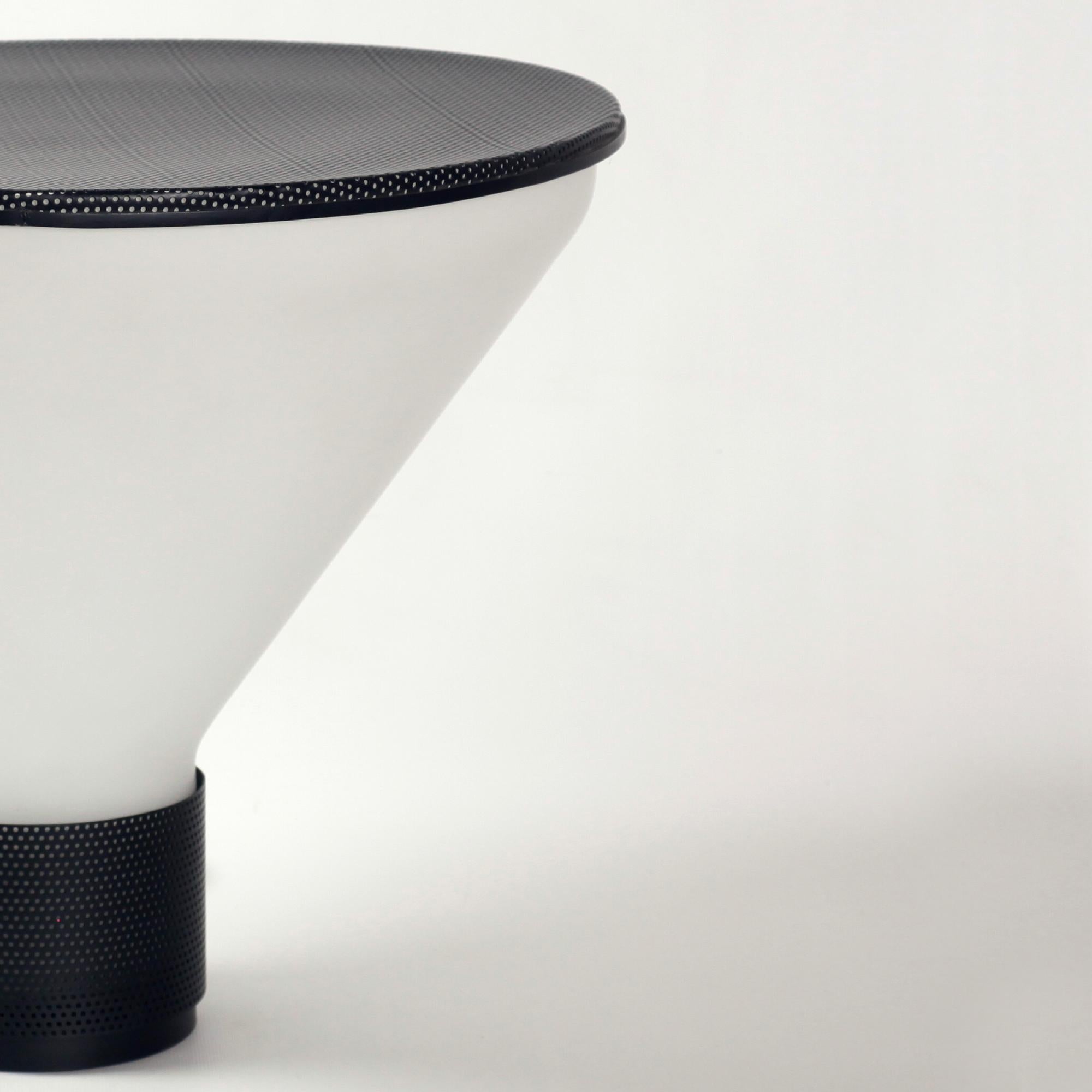 Lampe de table Fontana Arte Model No 2657 Figura Design Gregotti Associati Italy 1980s en vente 6
